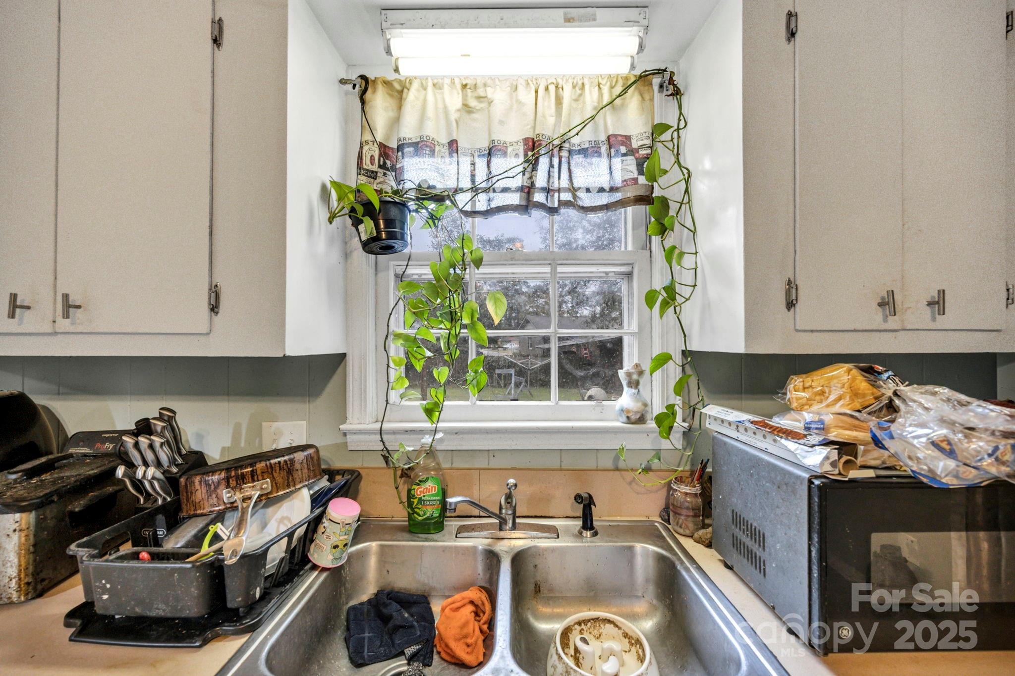 property viewer photo 8