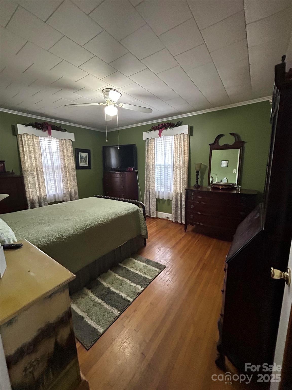 main property photo 14