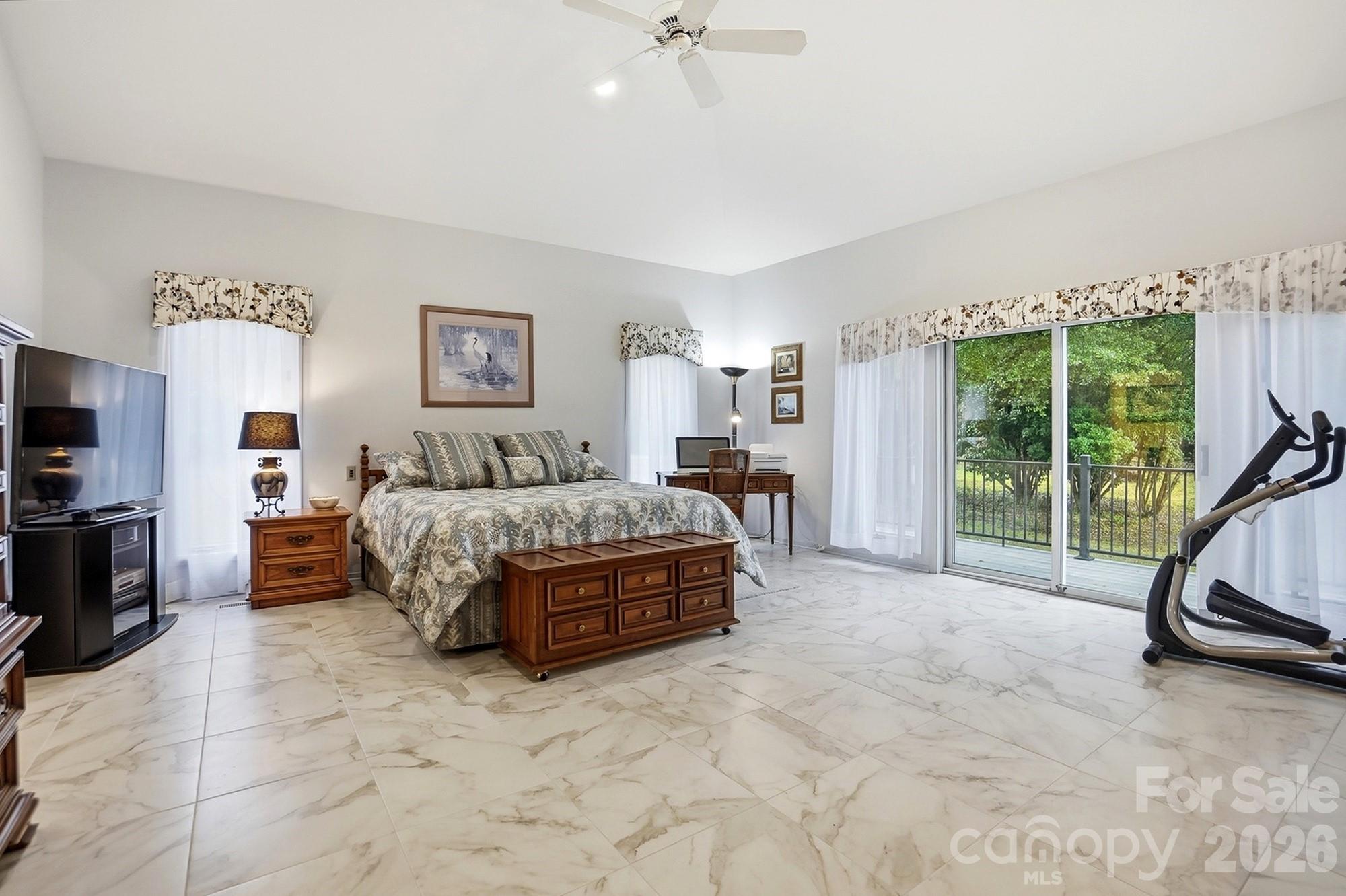 property viewer photo 19