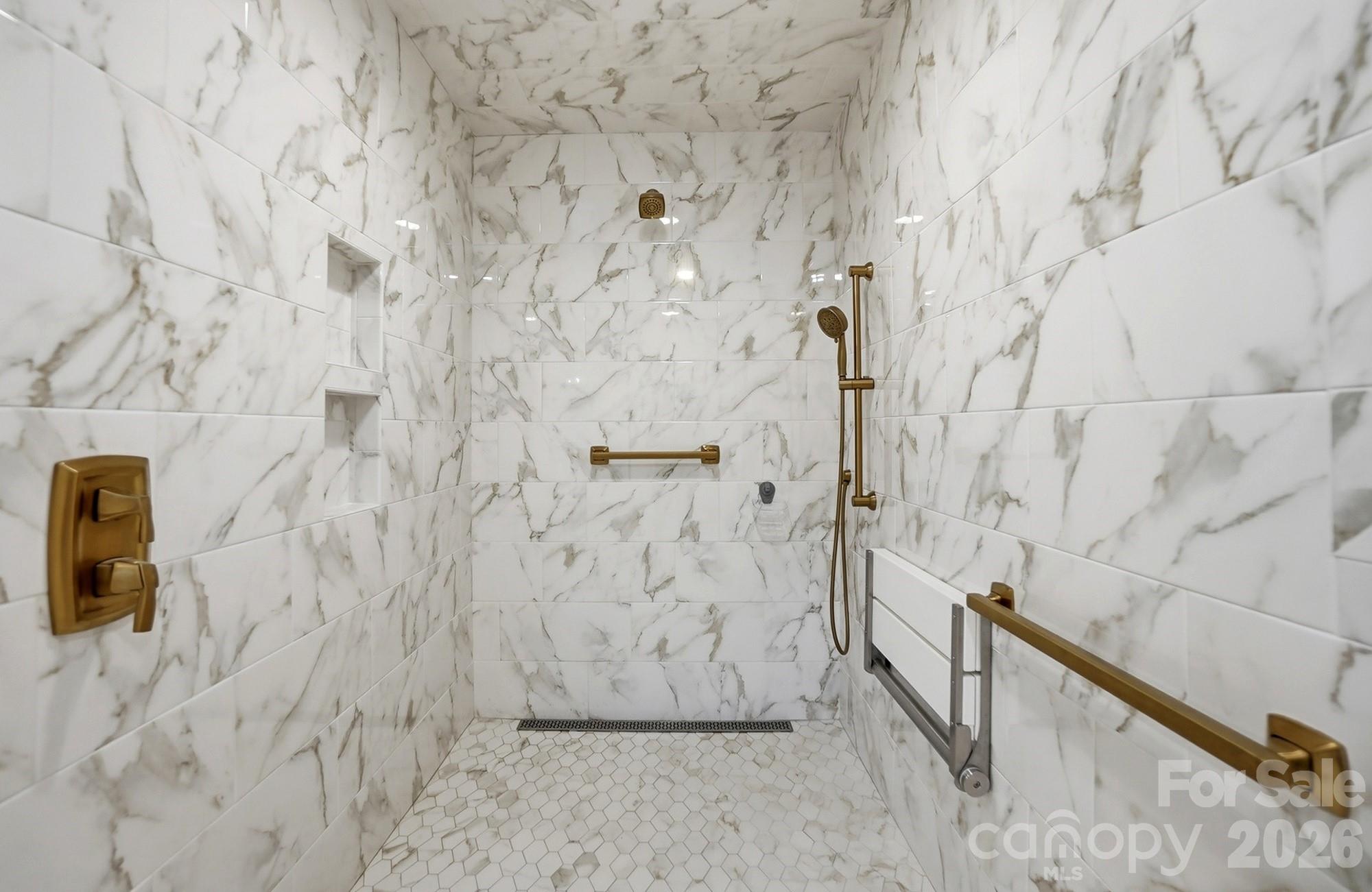 property viewer photo 23