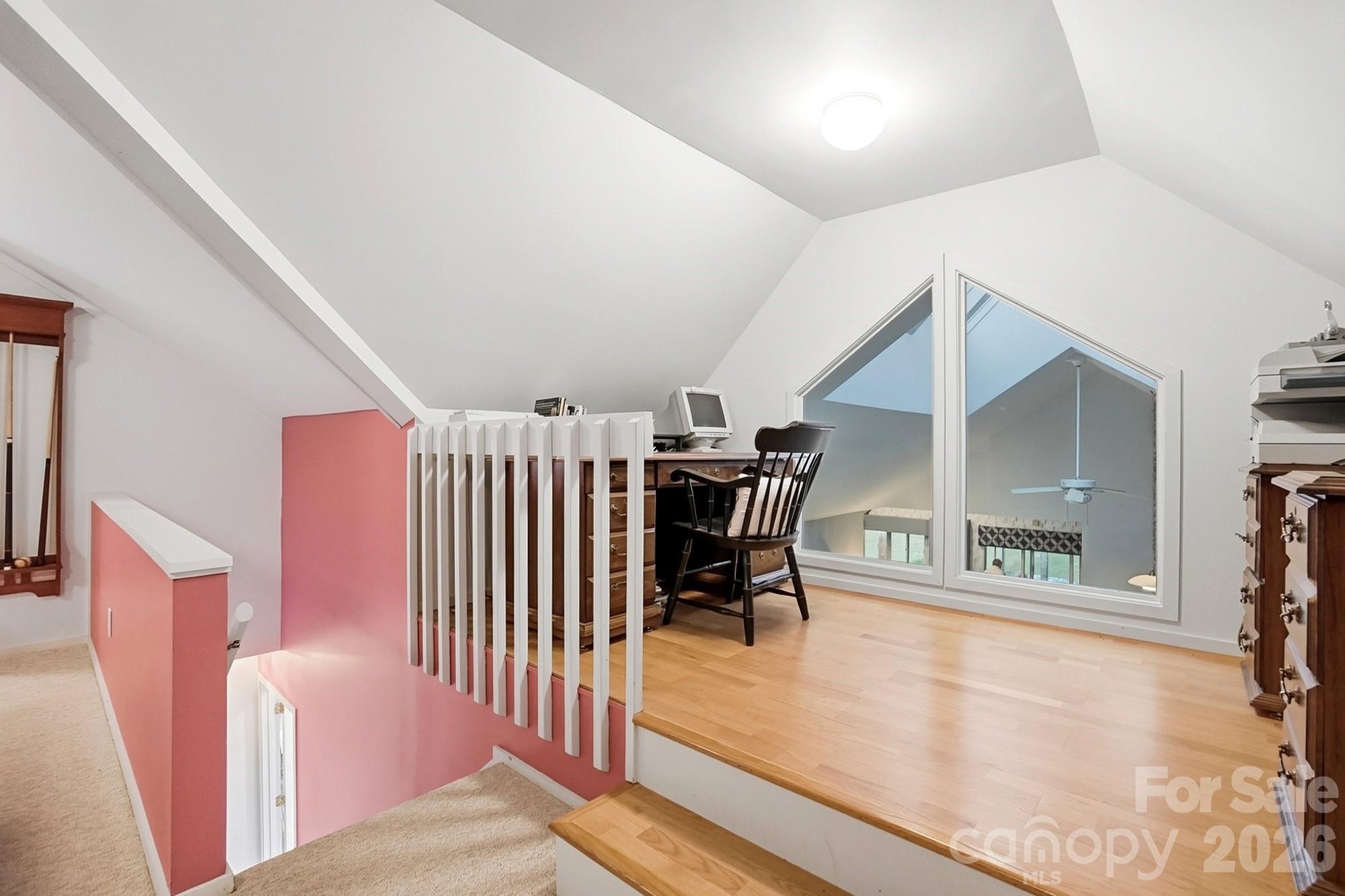 property viewer photo 24