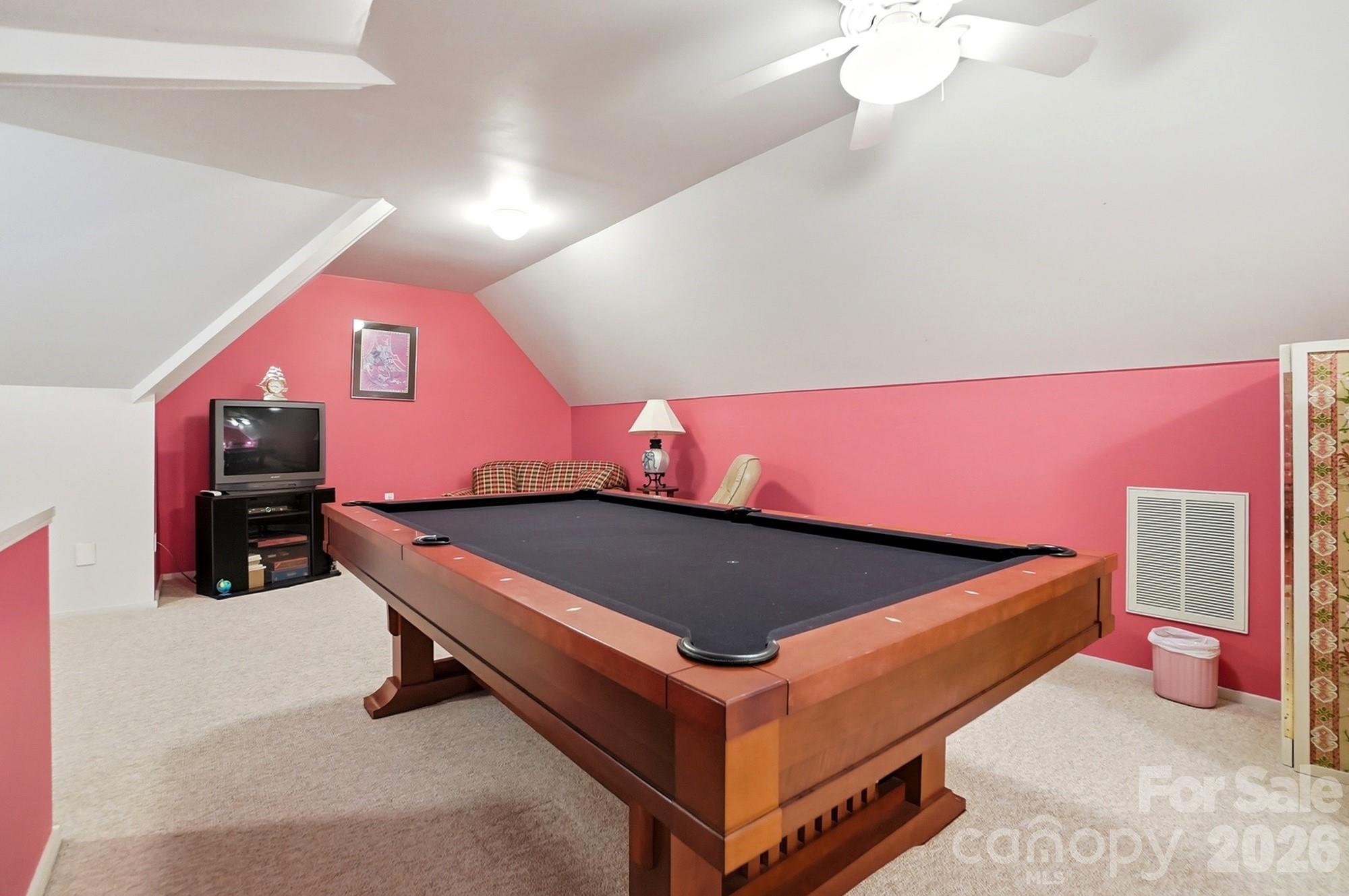 property viewer photo 26