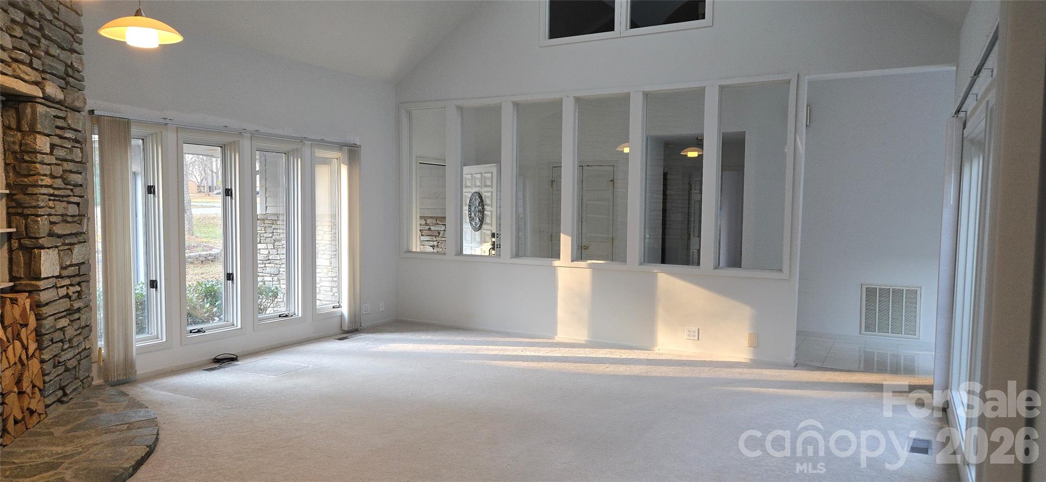 property viewer photo 42