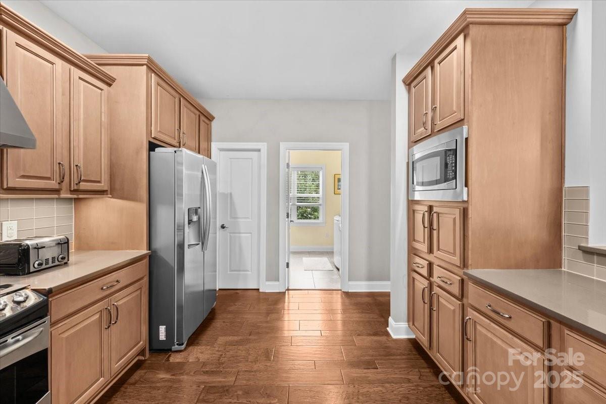 main property photo 13