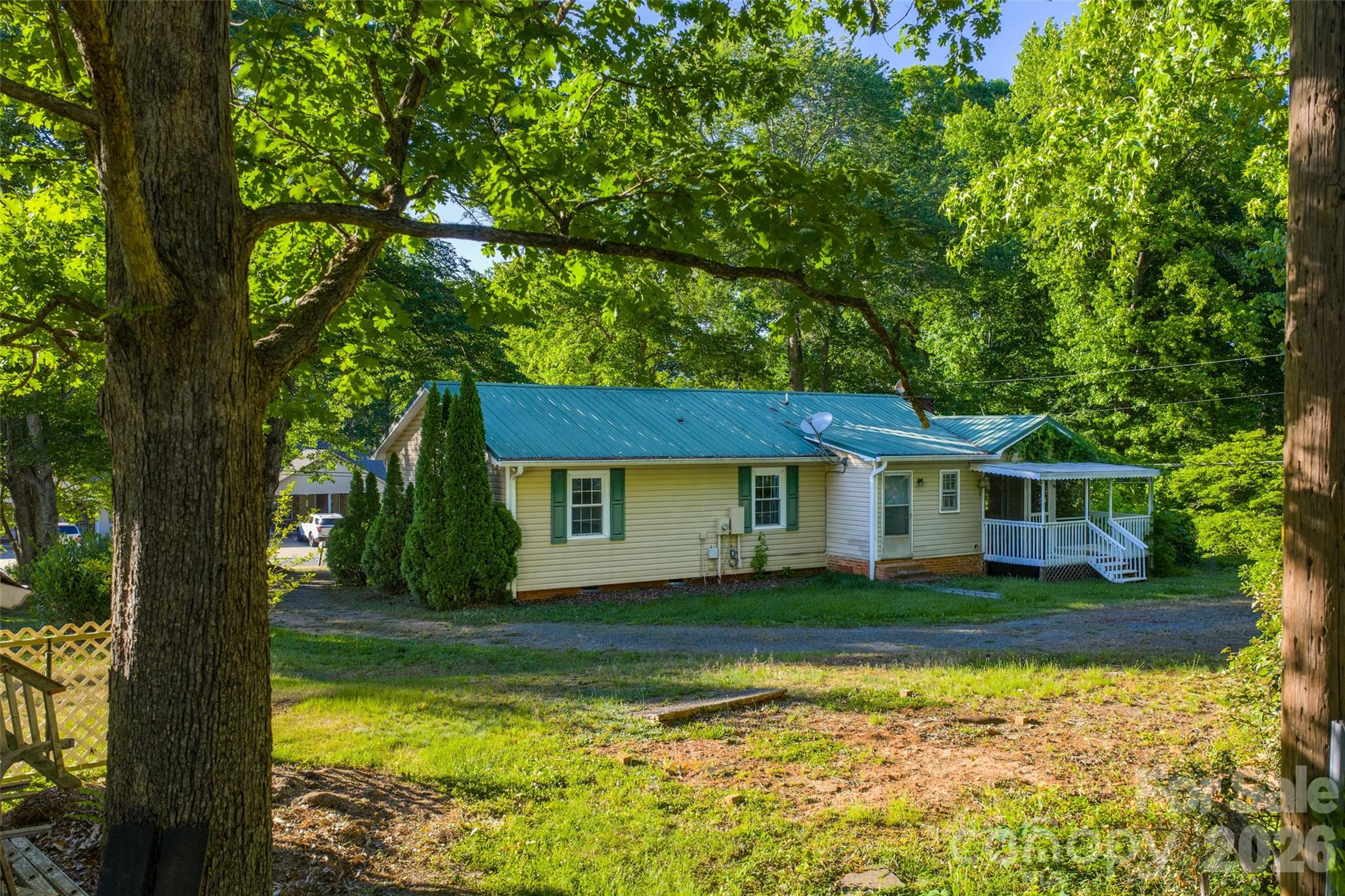 main property photo 37