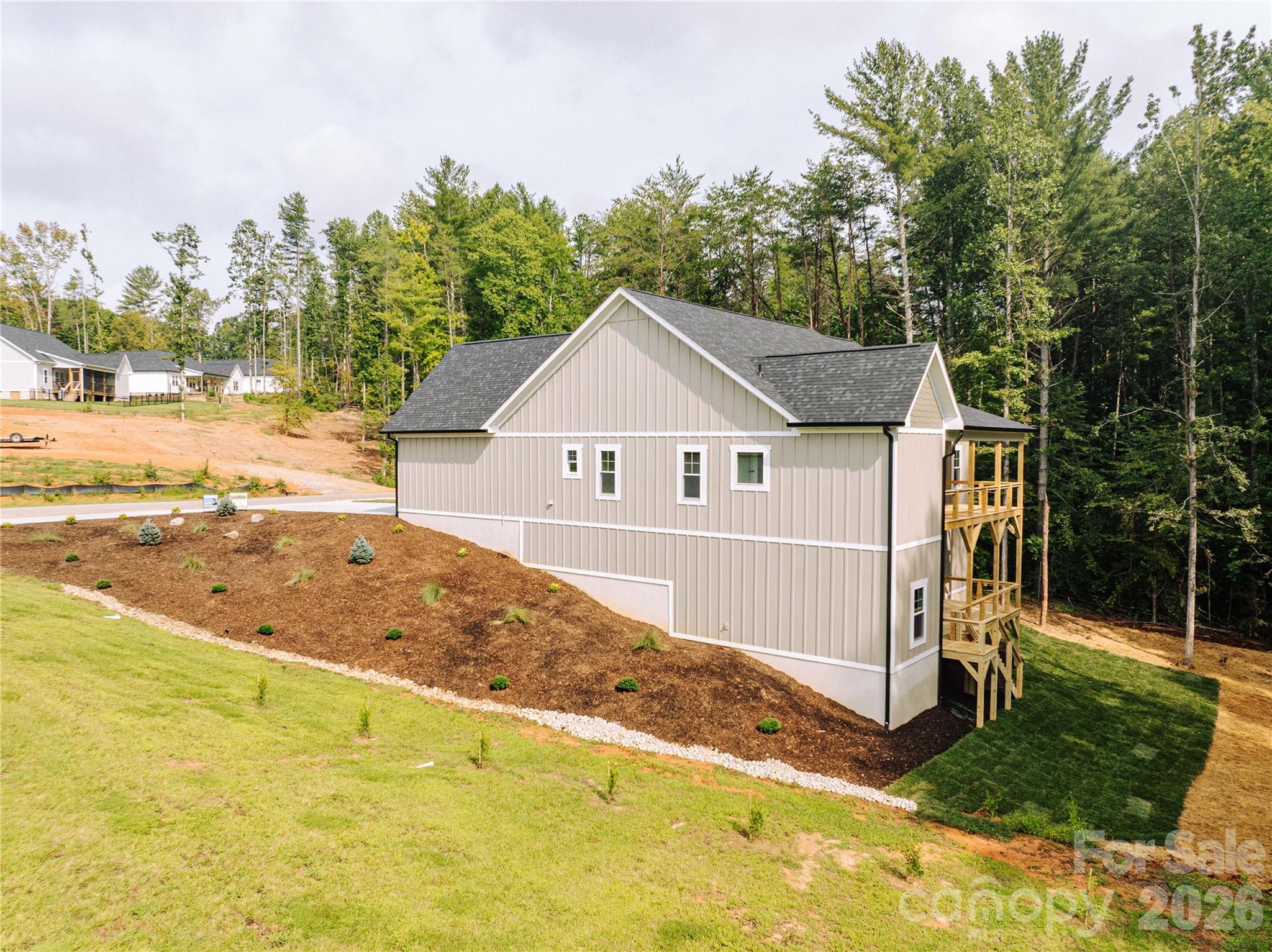 main property photo 23