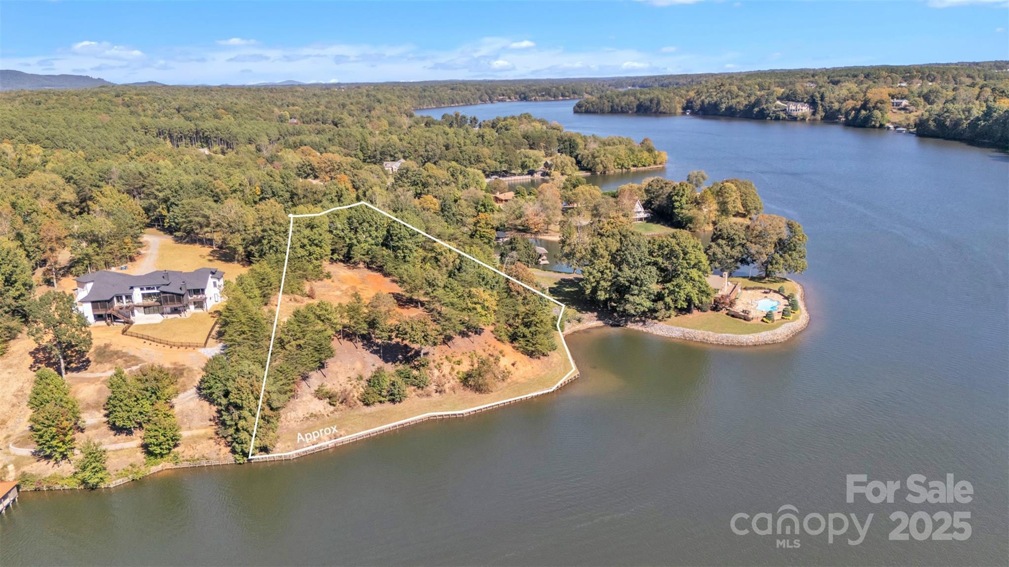 main property photo 13