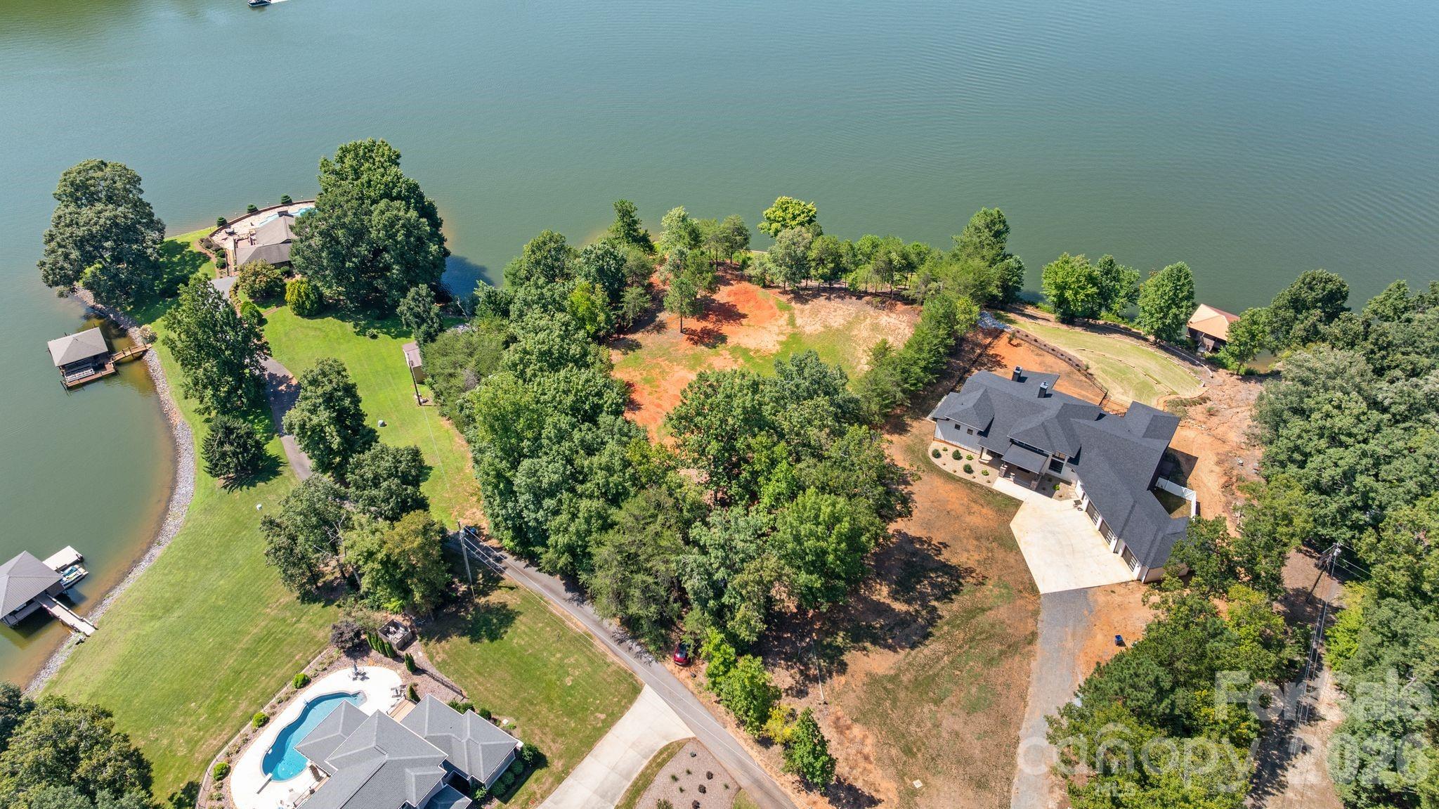 main property photo 15