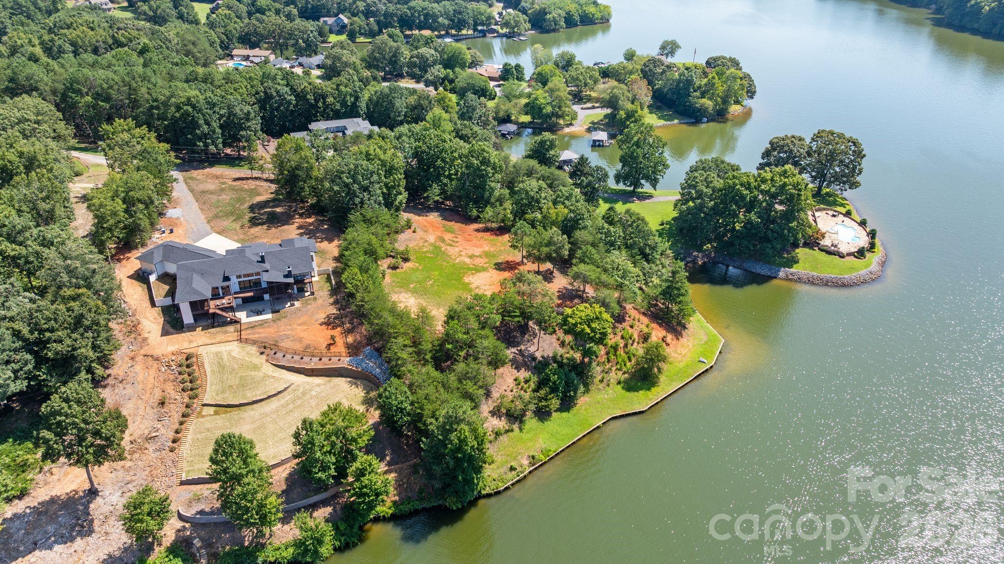 main property photo 19