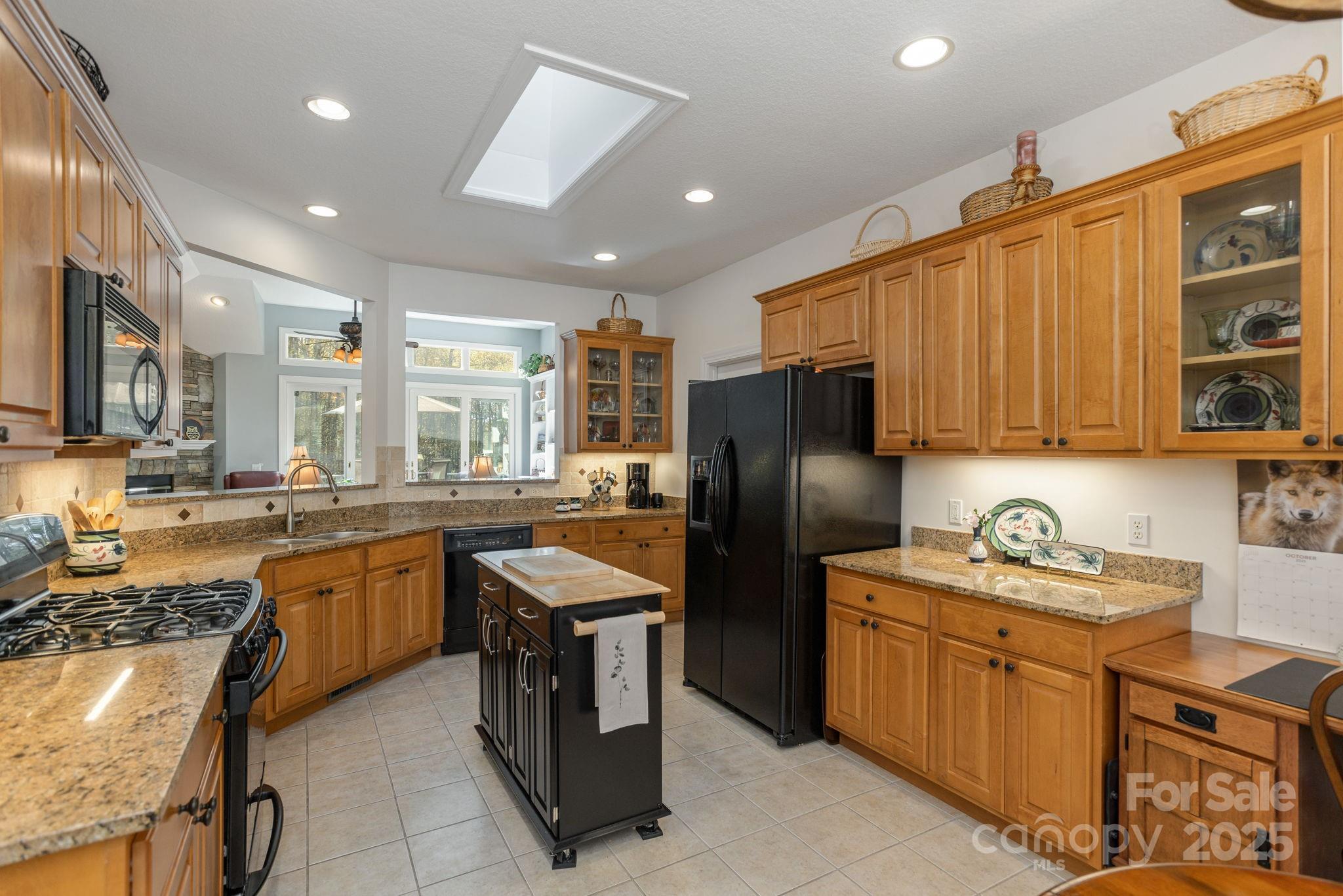 main property photo 17