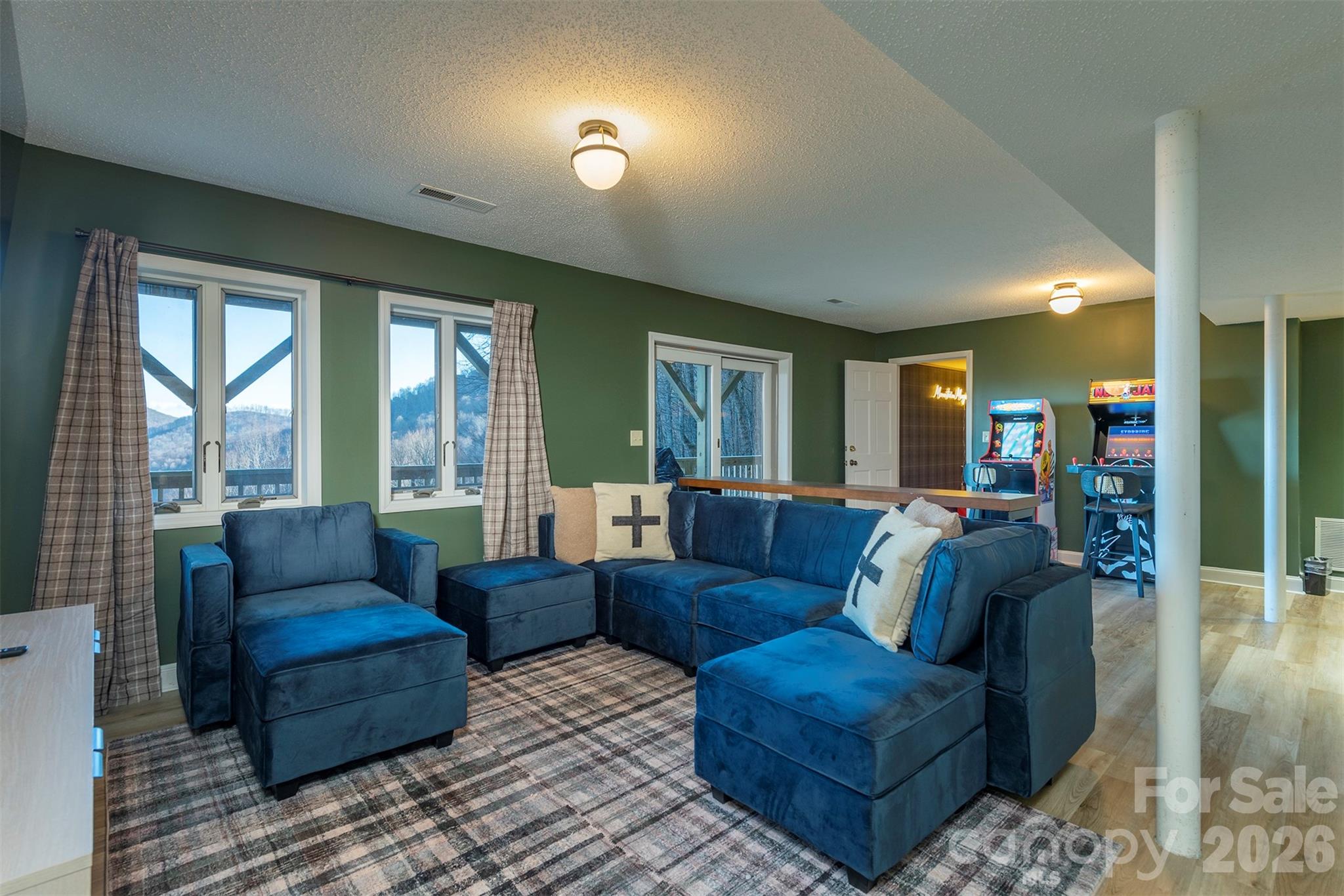 main property photo 31