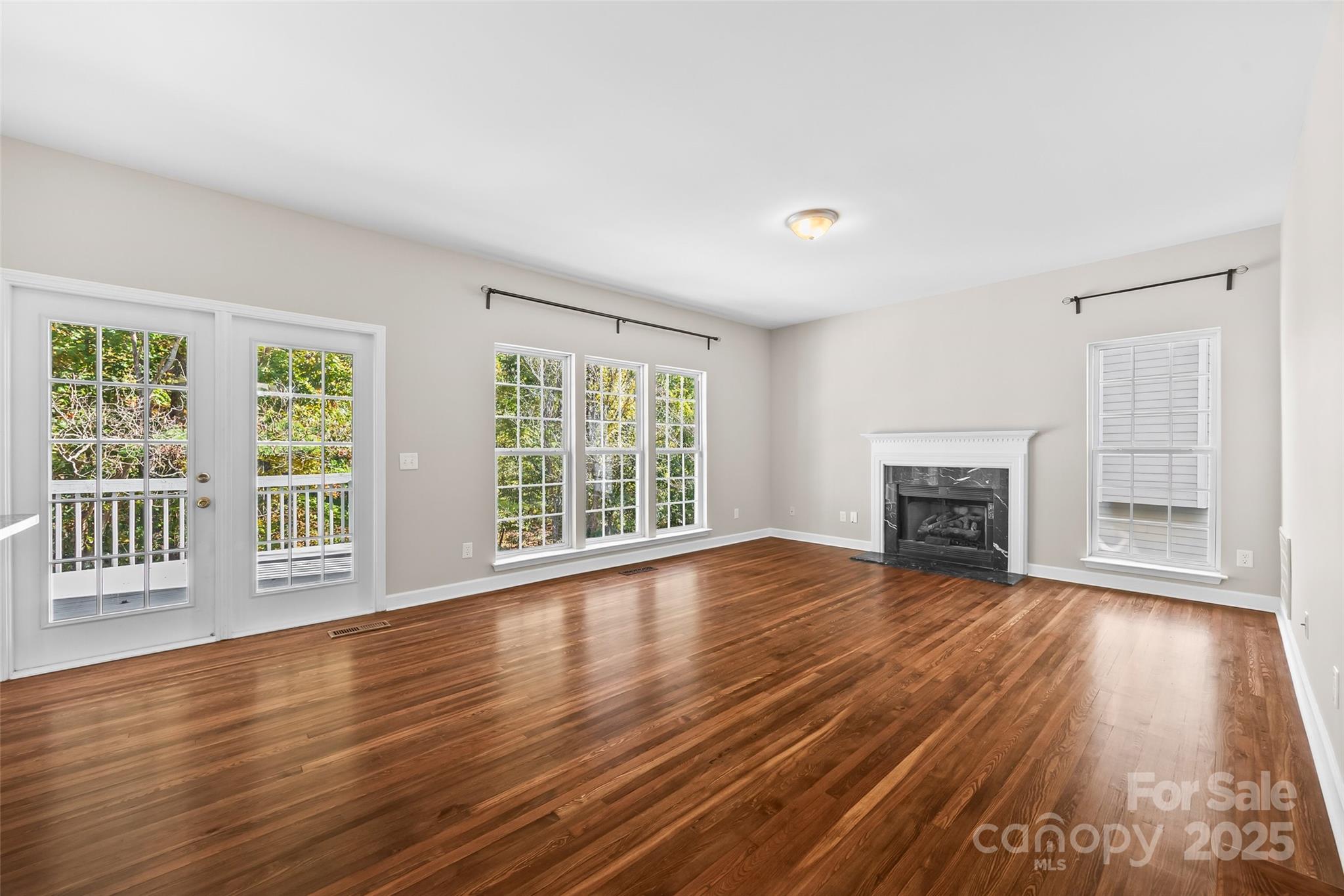 property viewer photo 14