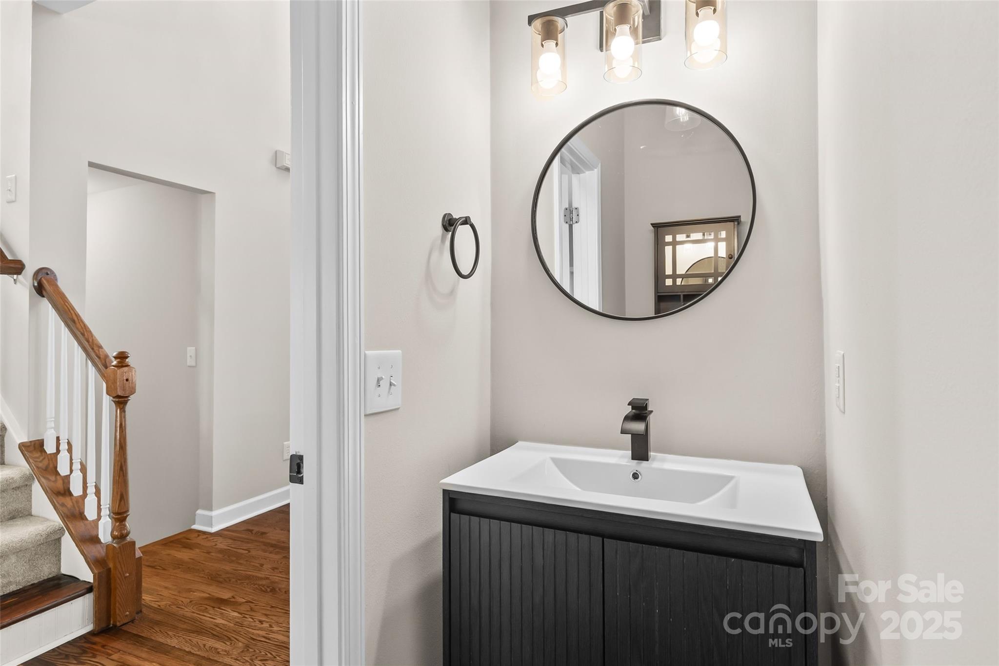 property viewer photo 17
