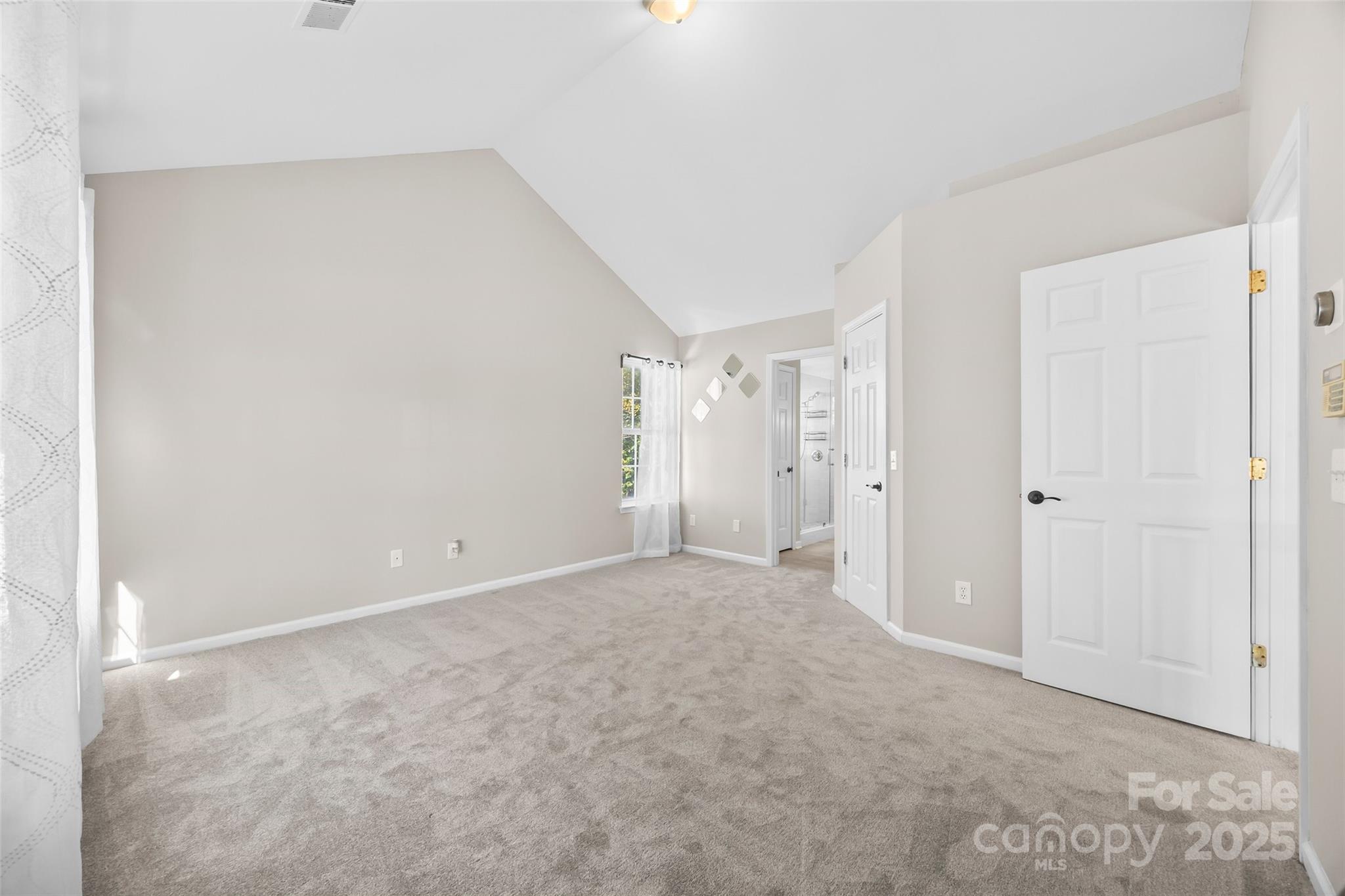 property viewer photo 19