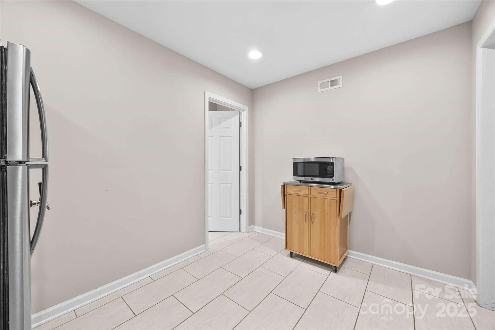 property viewer photo 41