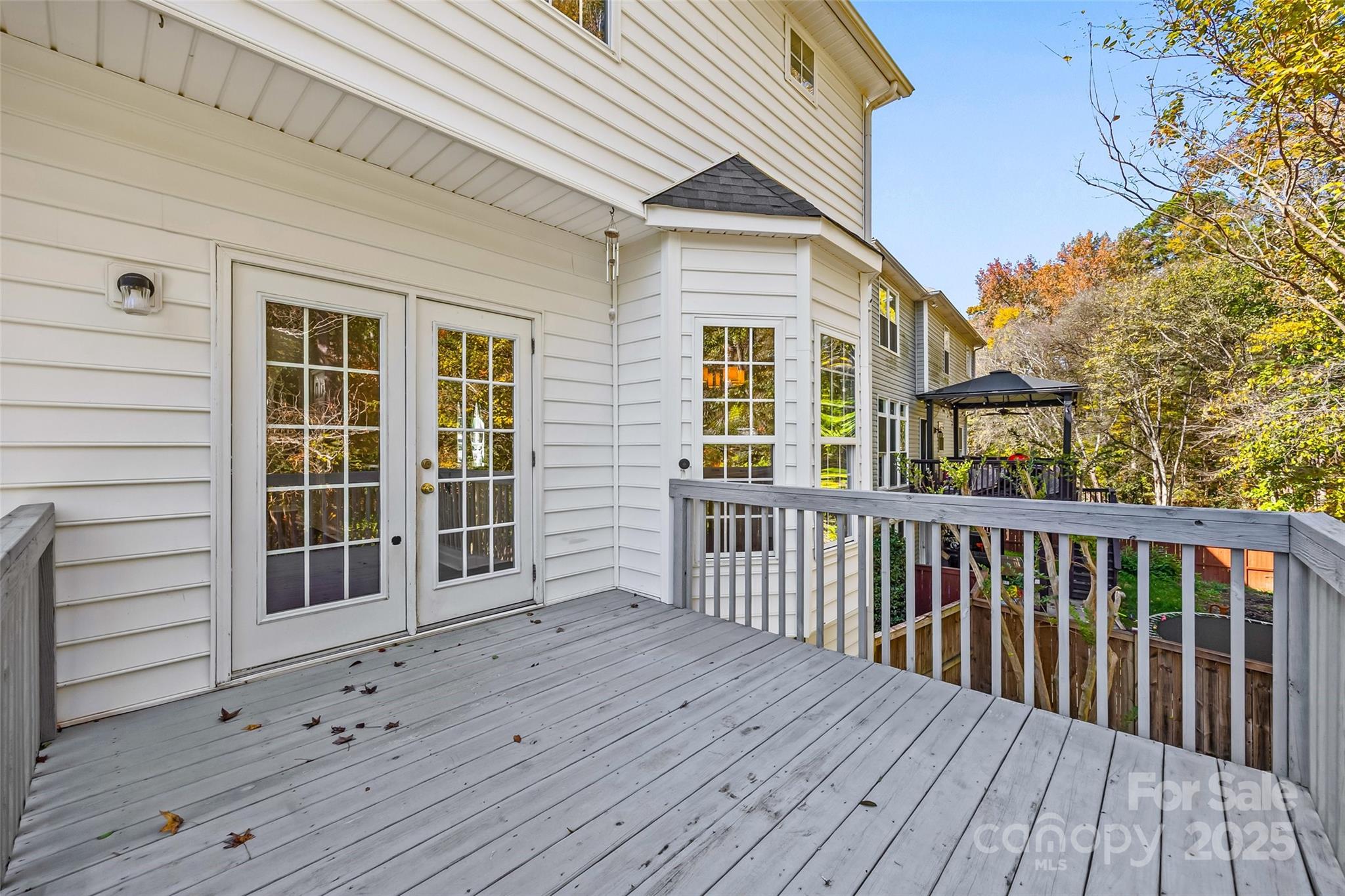 property viewer photo 45