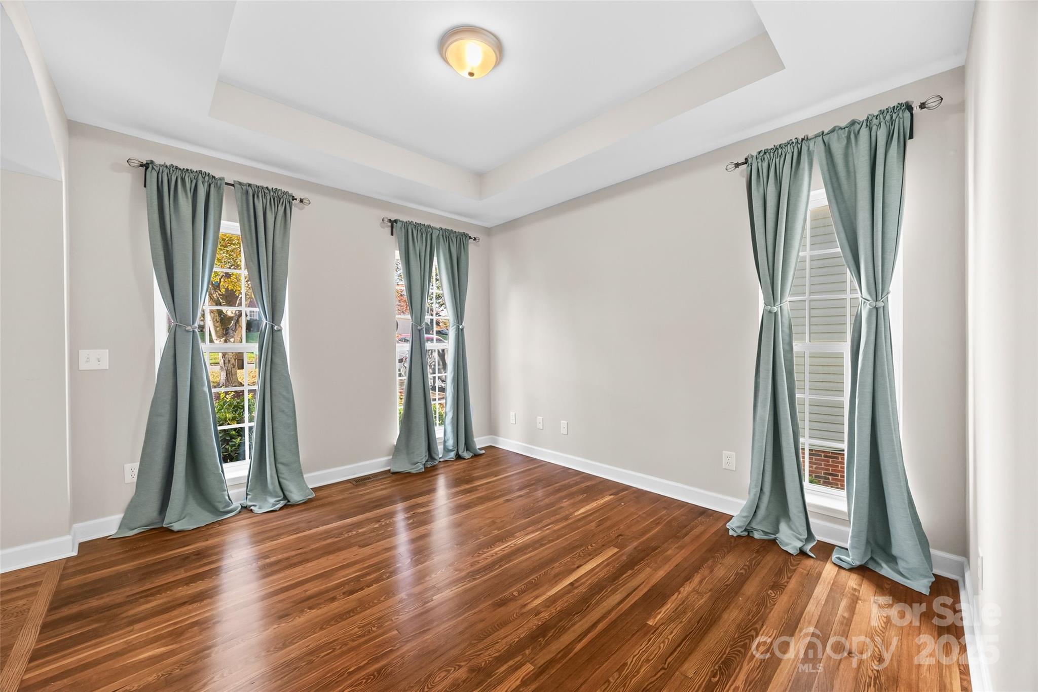 property viewer photo 6