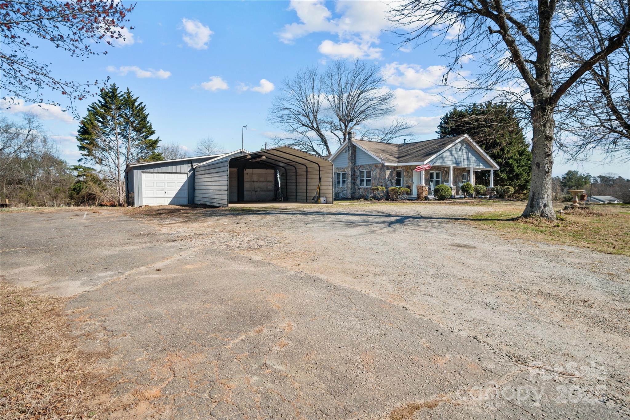 main property photo 38