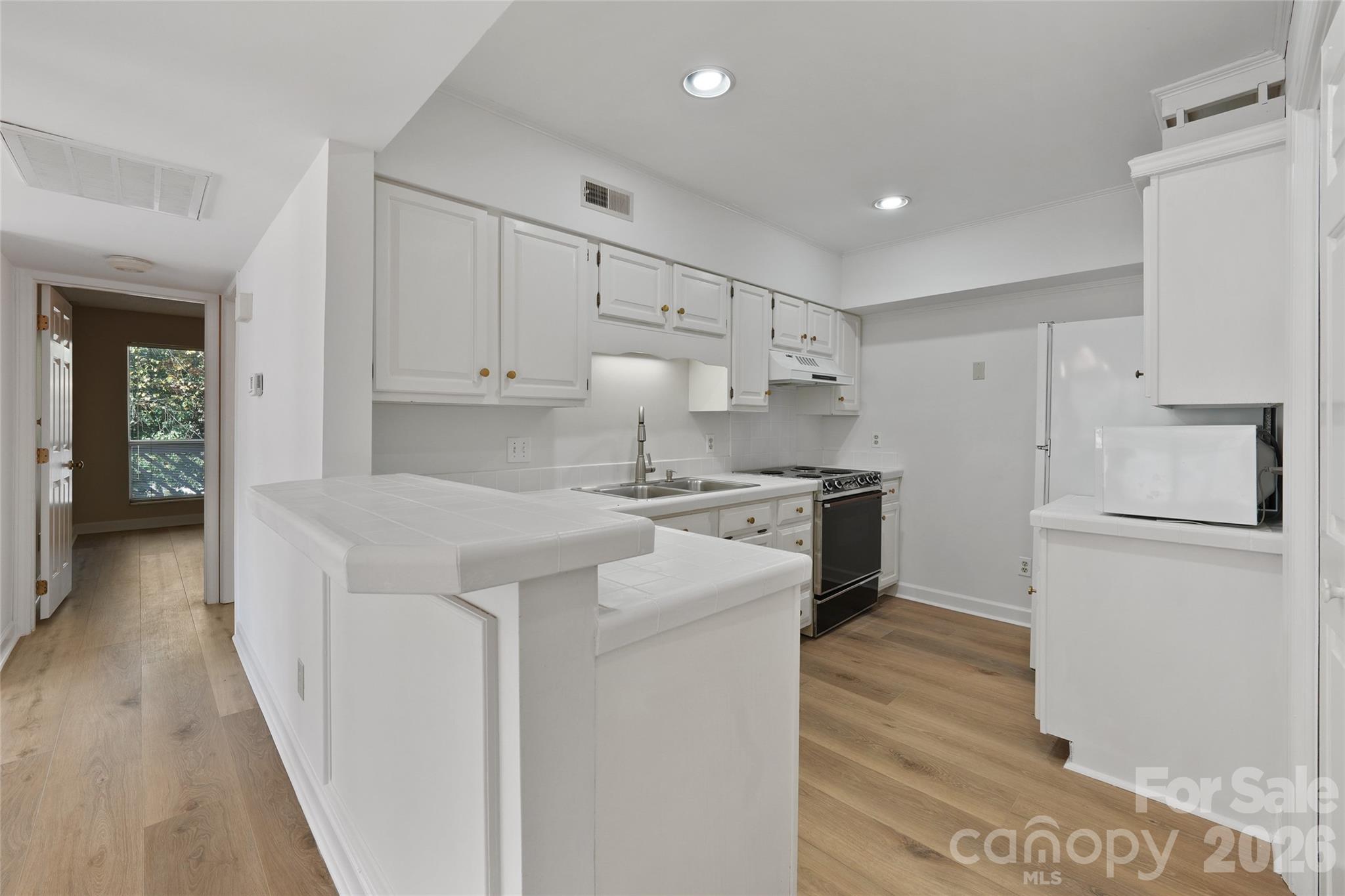 property viewer photo 13