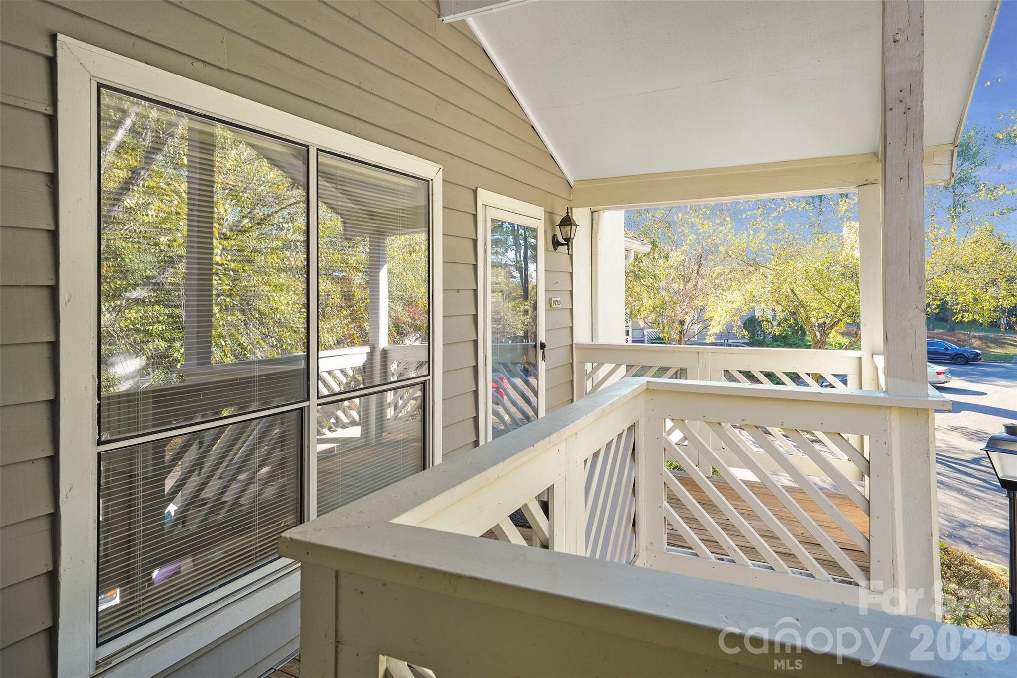 property viewer photo 2