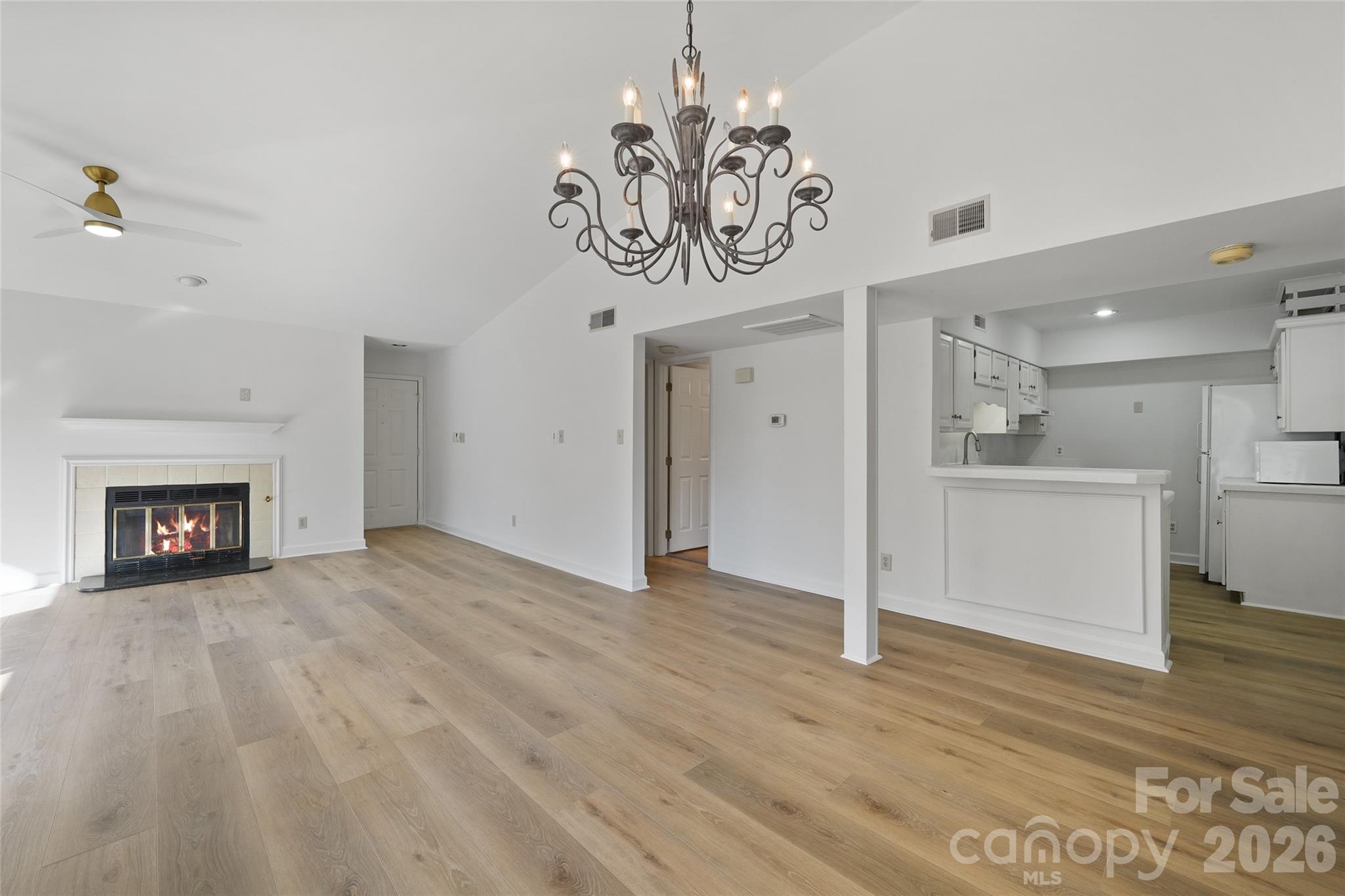 property viewer photo 6