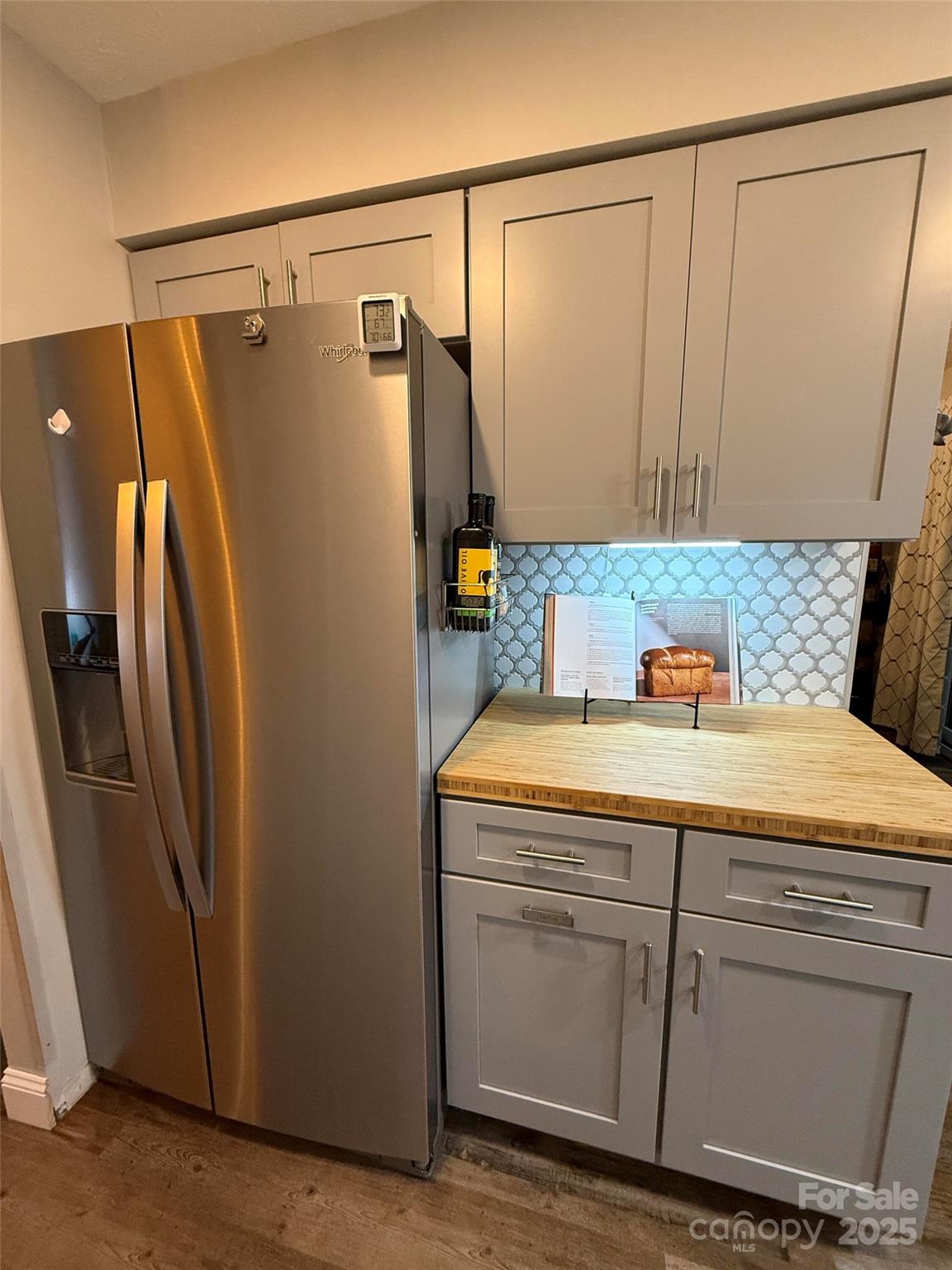 main property photo 7