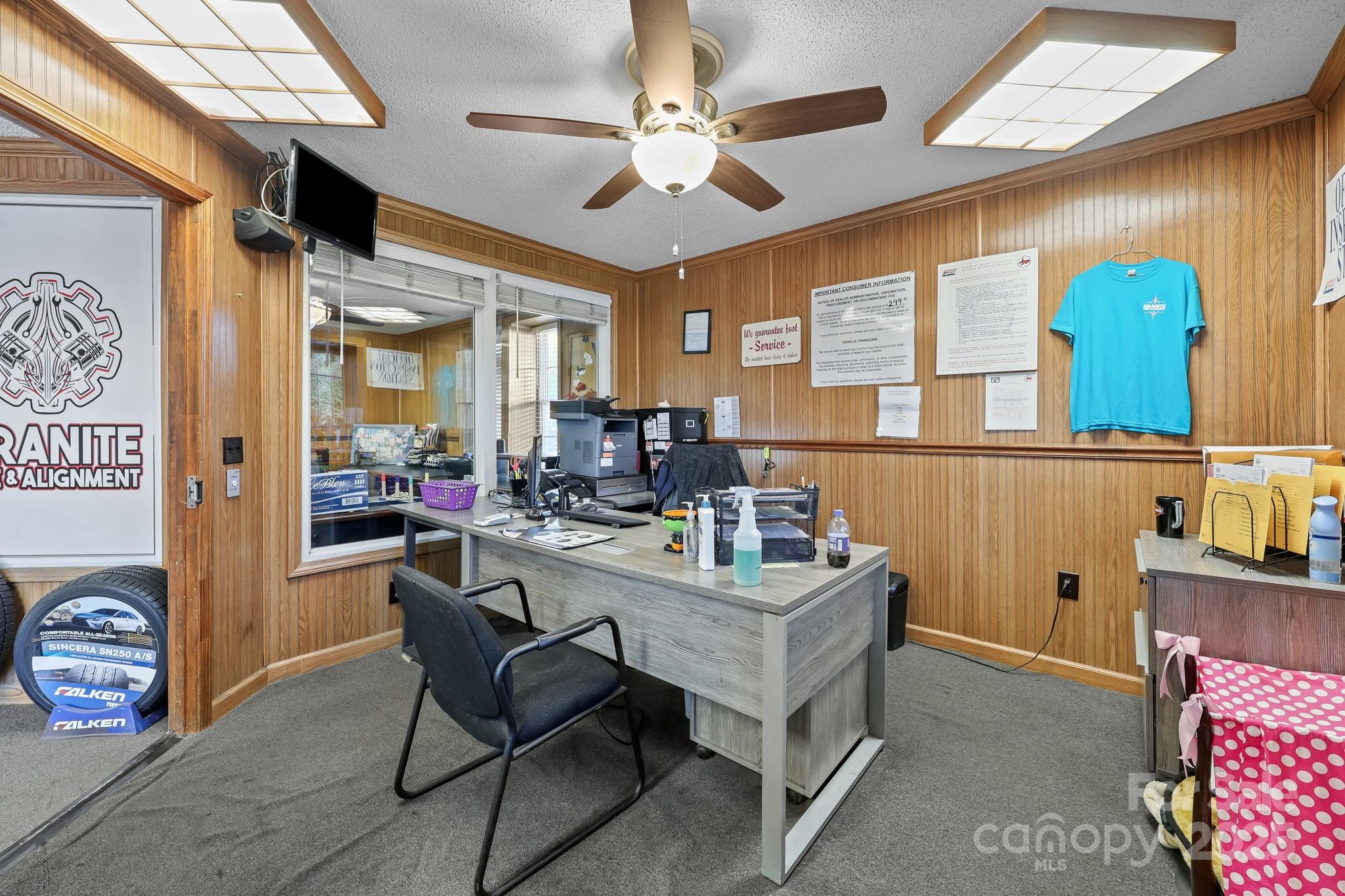 main property photo 17