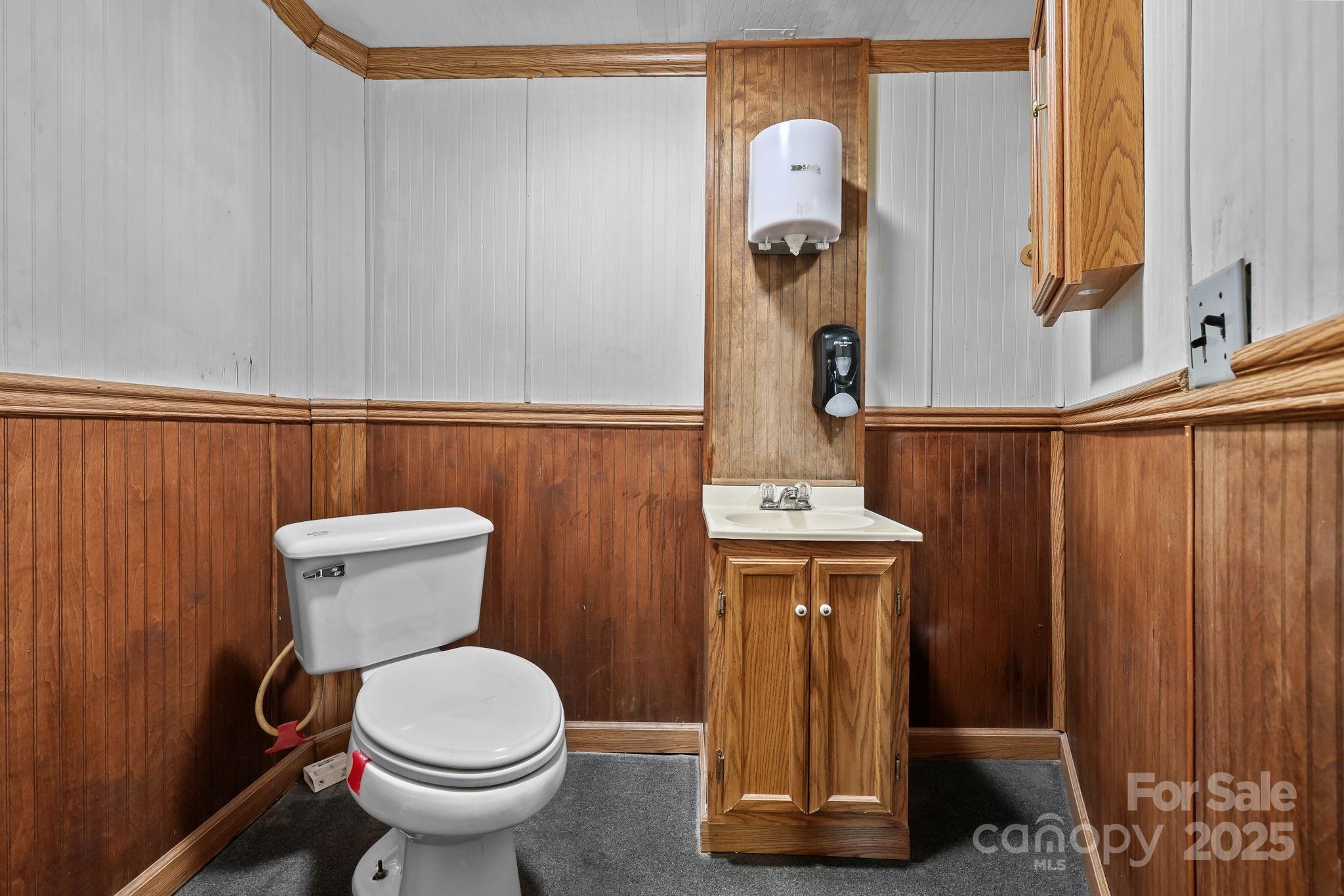 main property photo 20