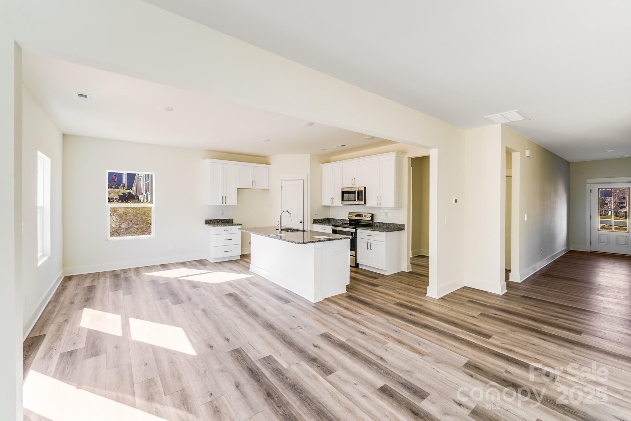 property viewer photo 16