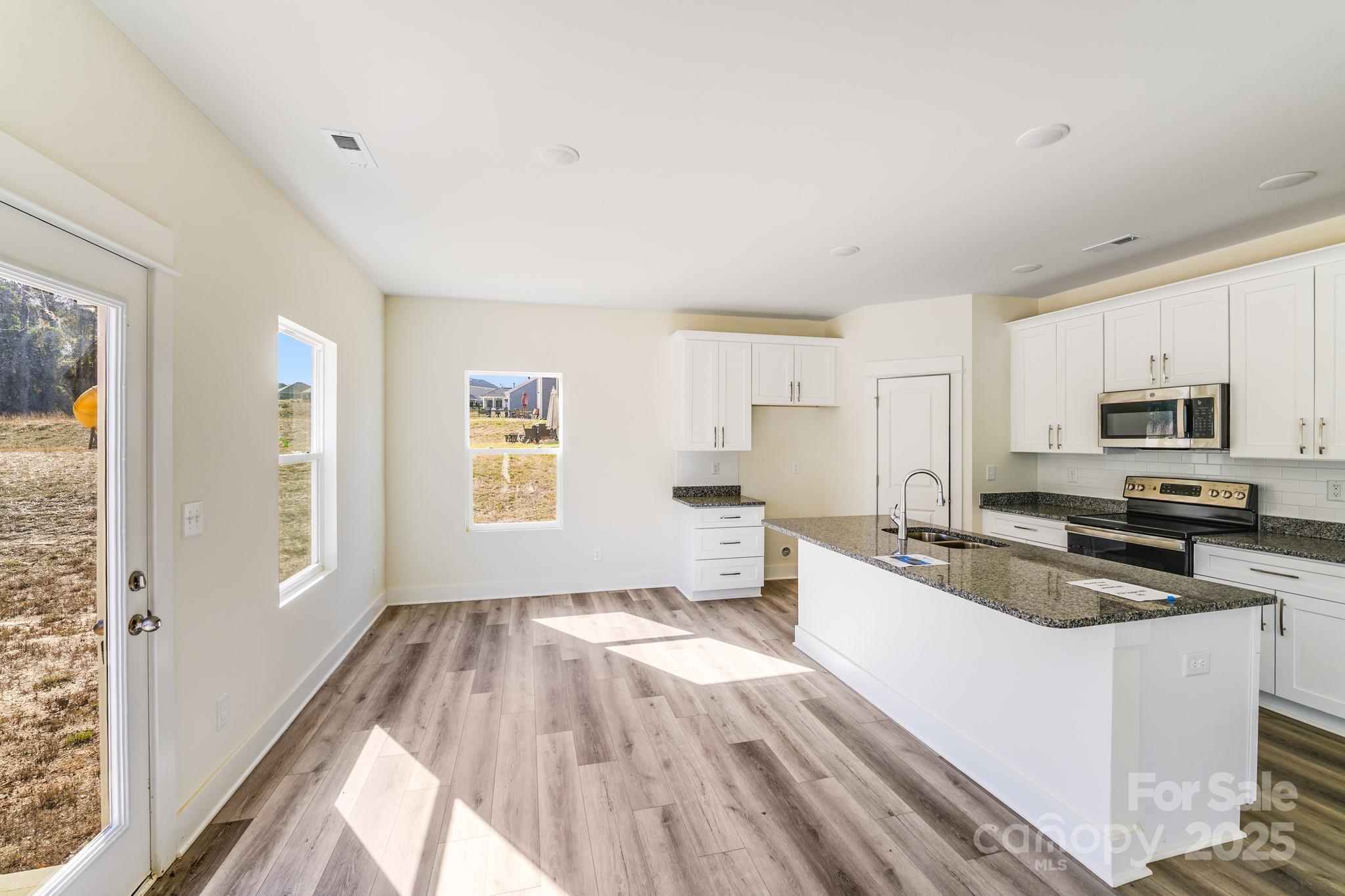 property viewer photo 2