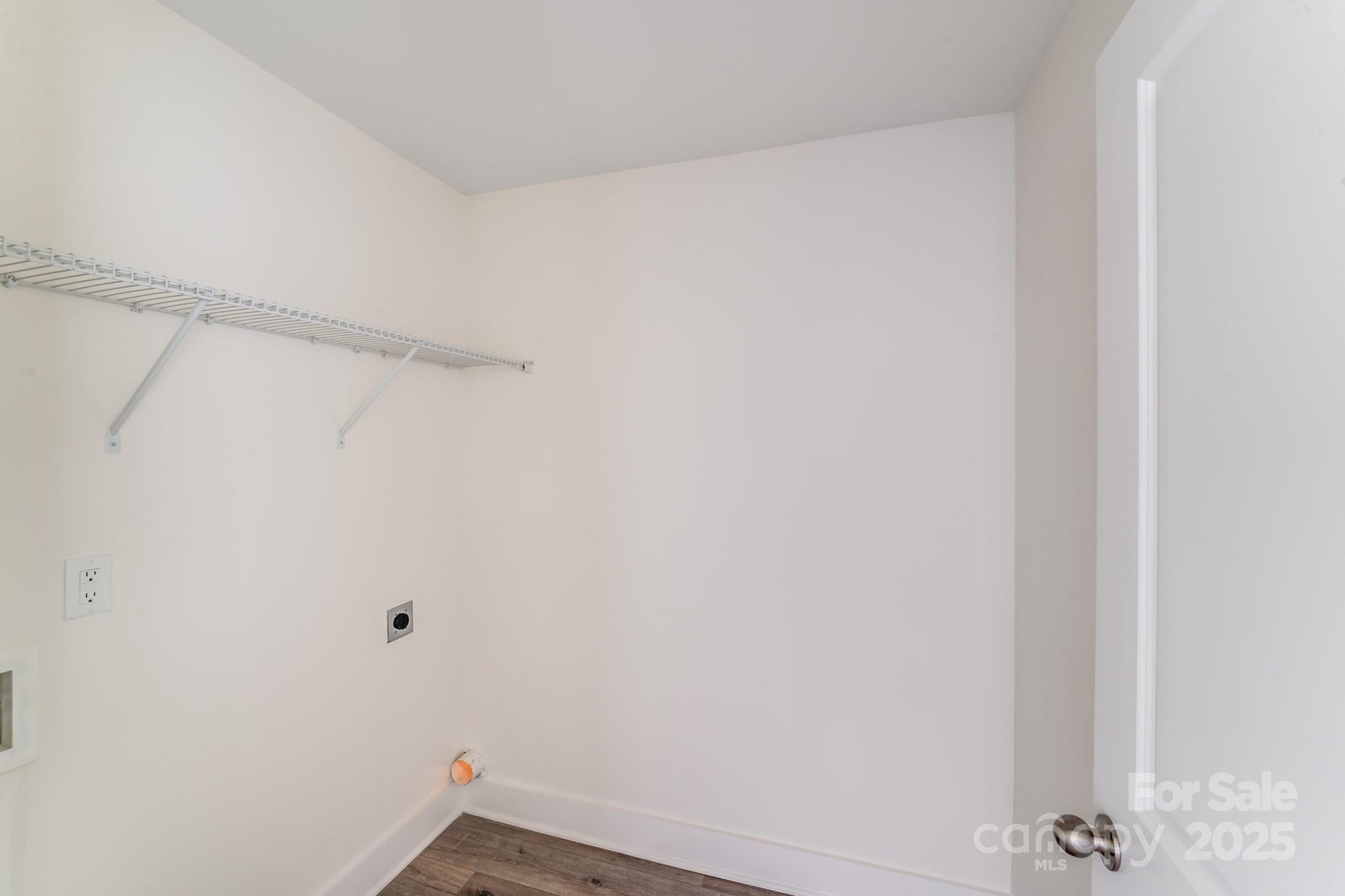 property viewer photo 25