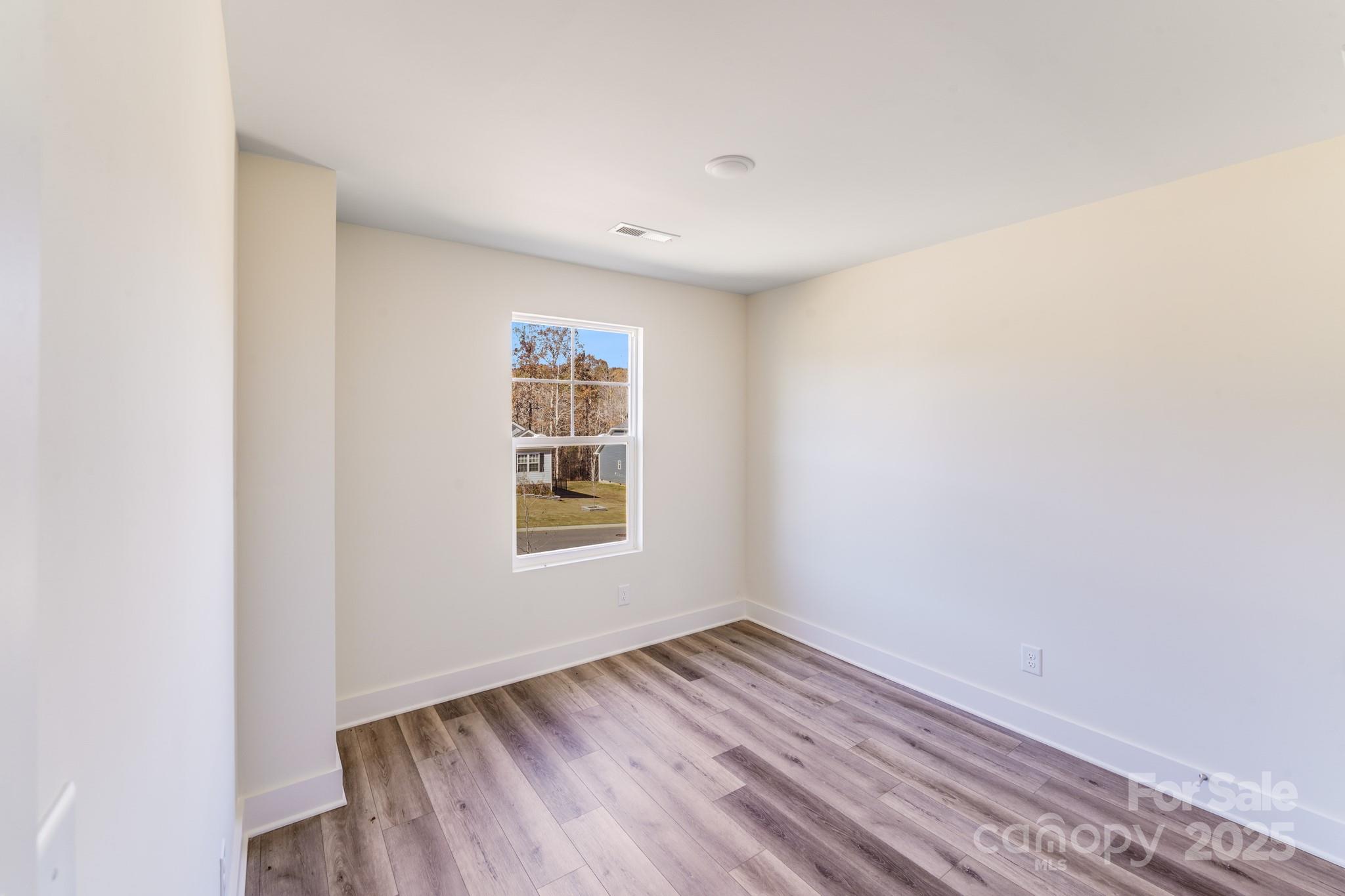 property viewer photo 28