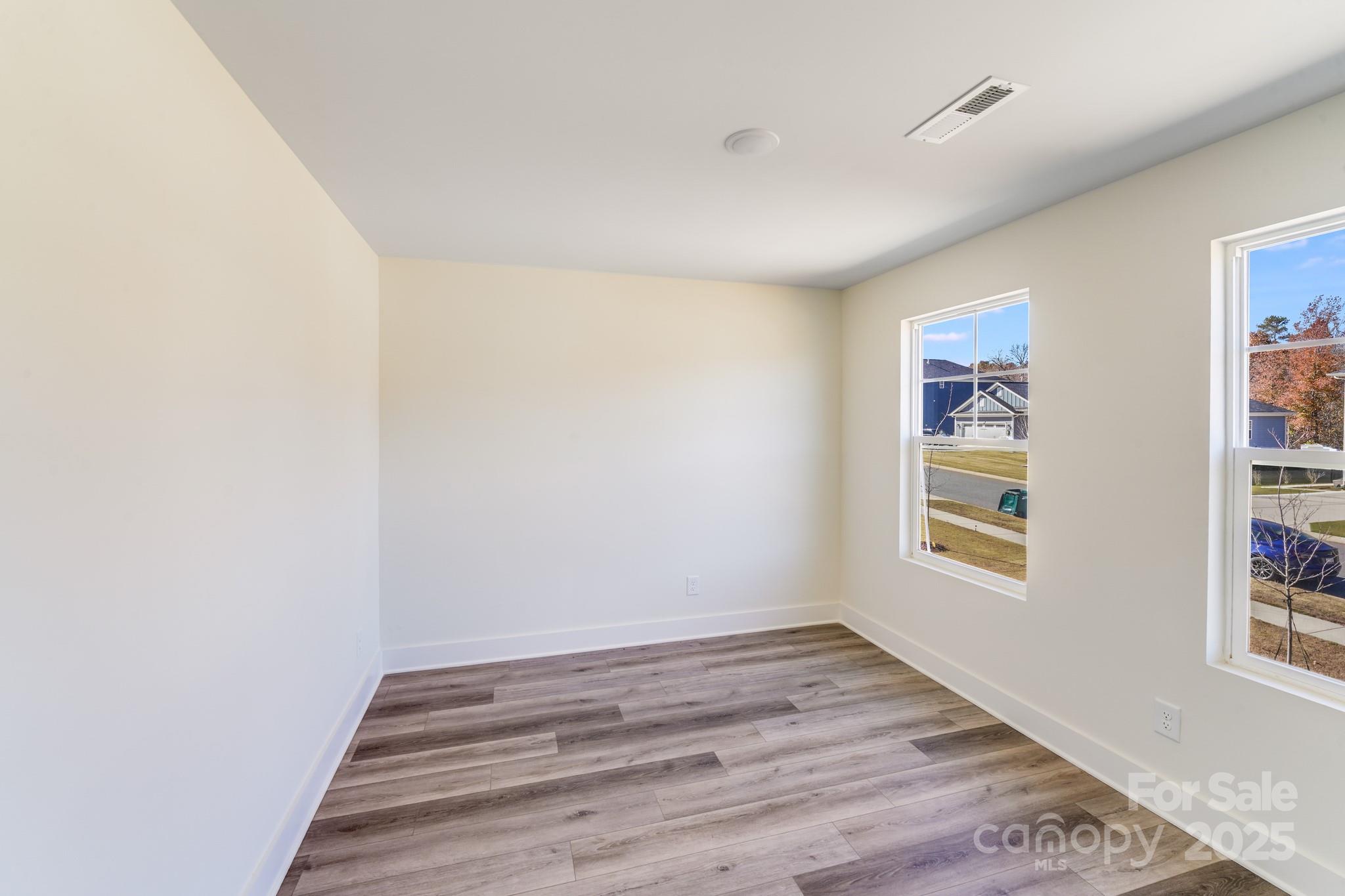 property viewer photo 30