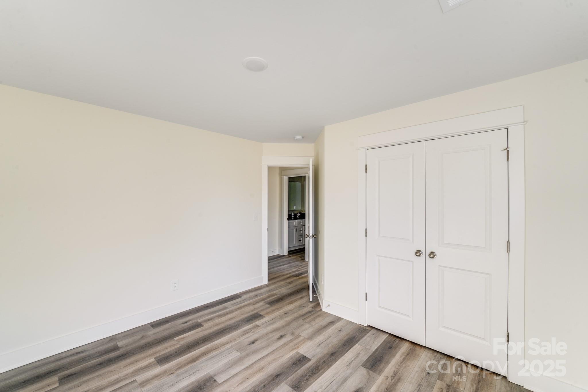 property viewer photo 34