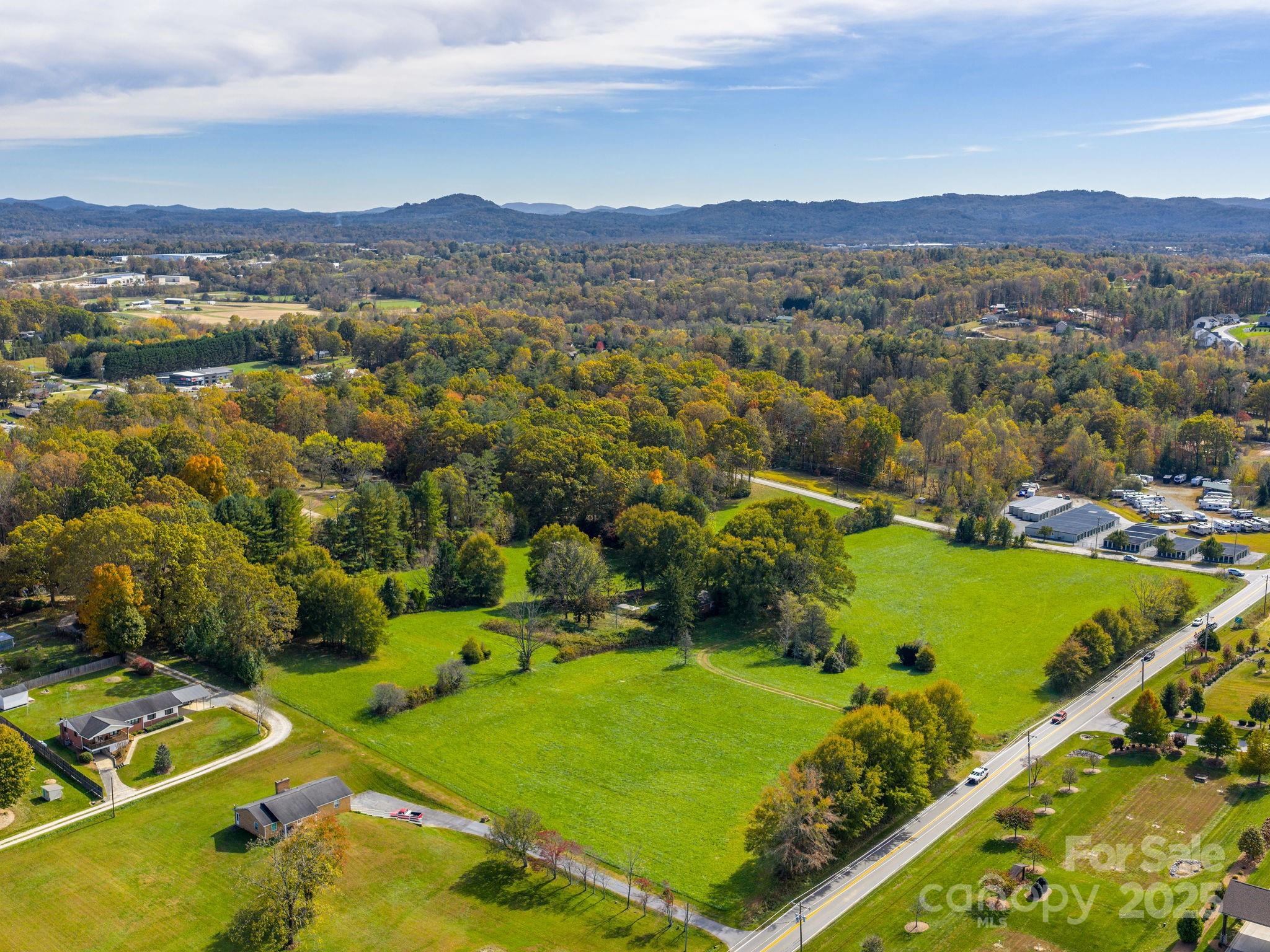 main property photo 9