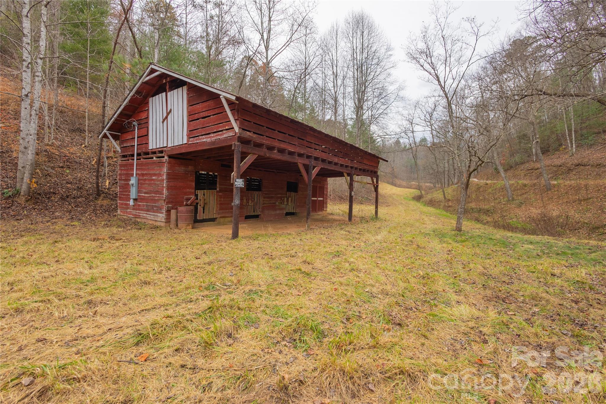 main property photo 3