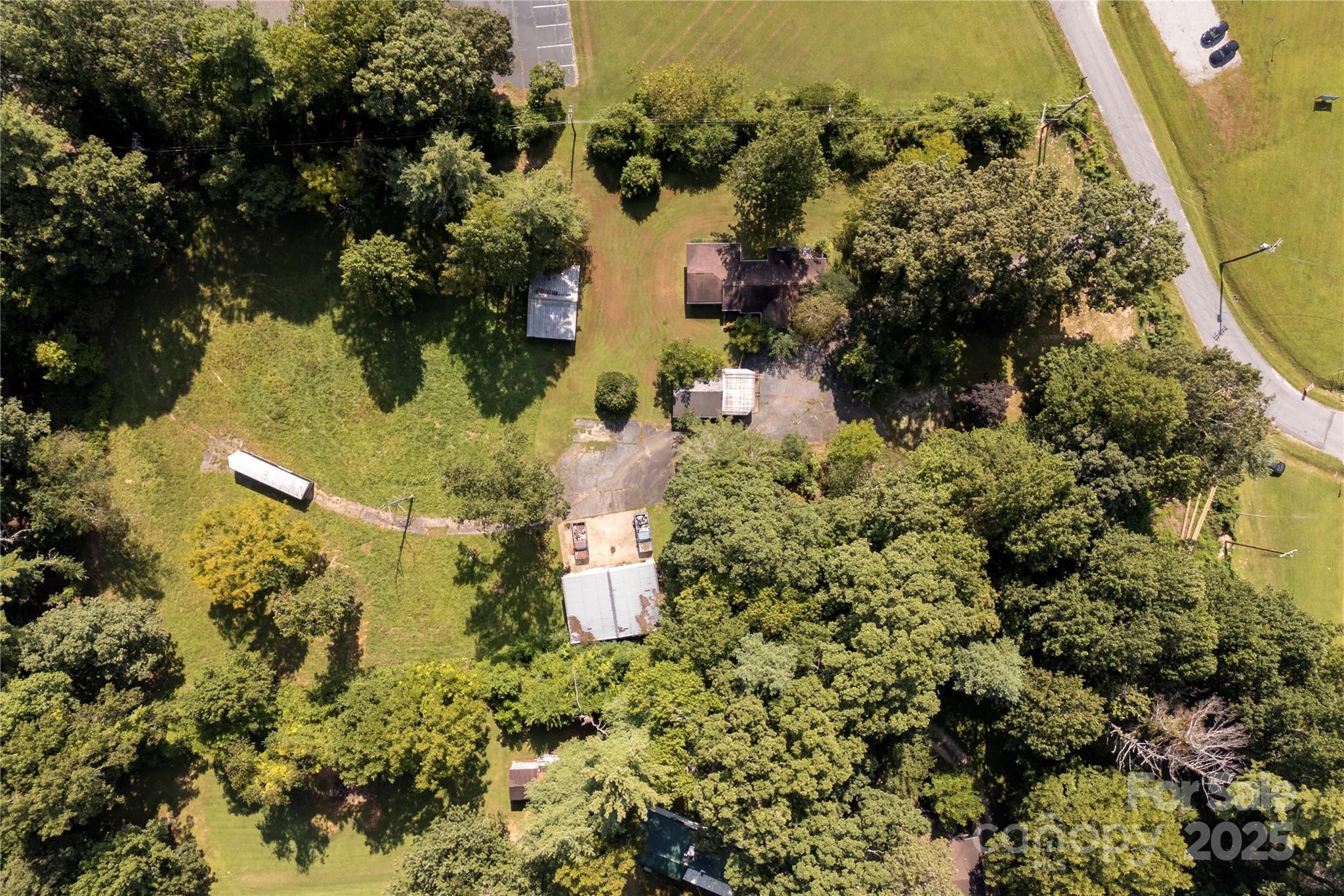 main property photo 4
