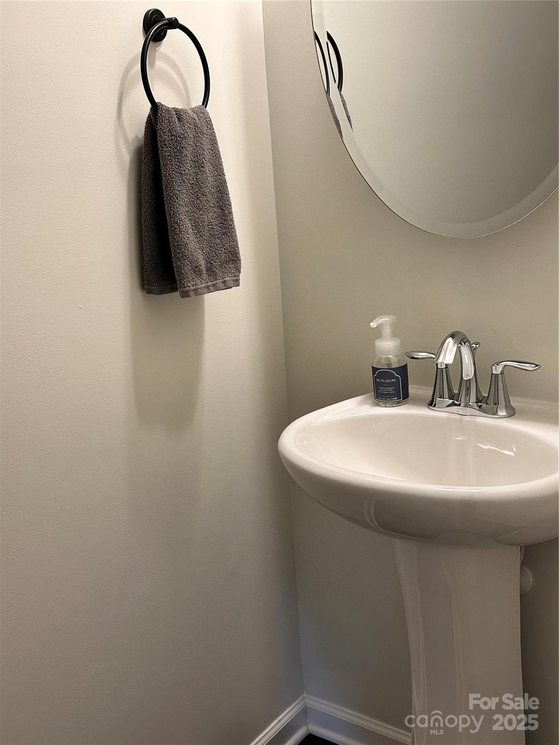 property viewer photo 10