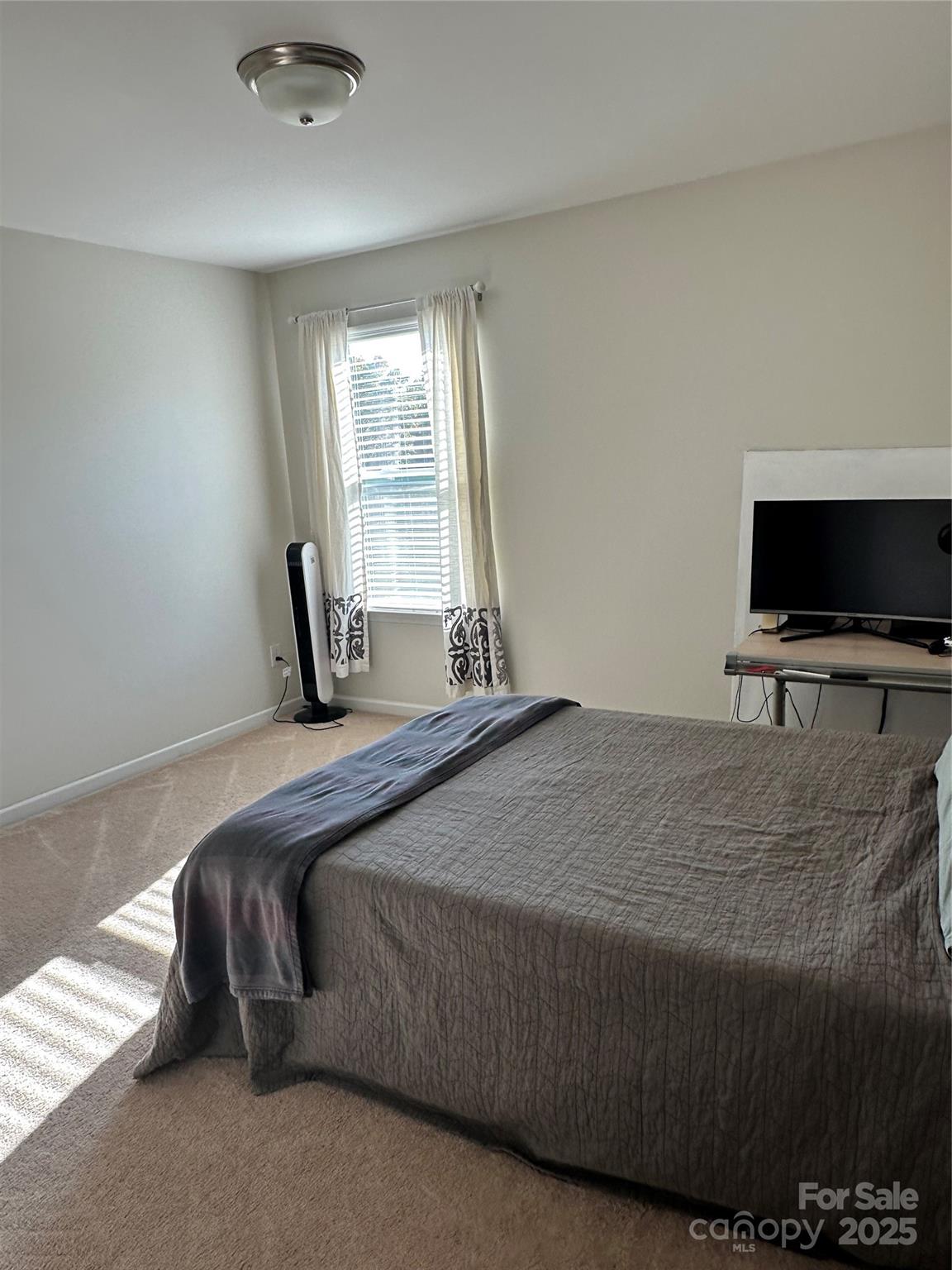 property viewer photo 16