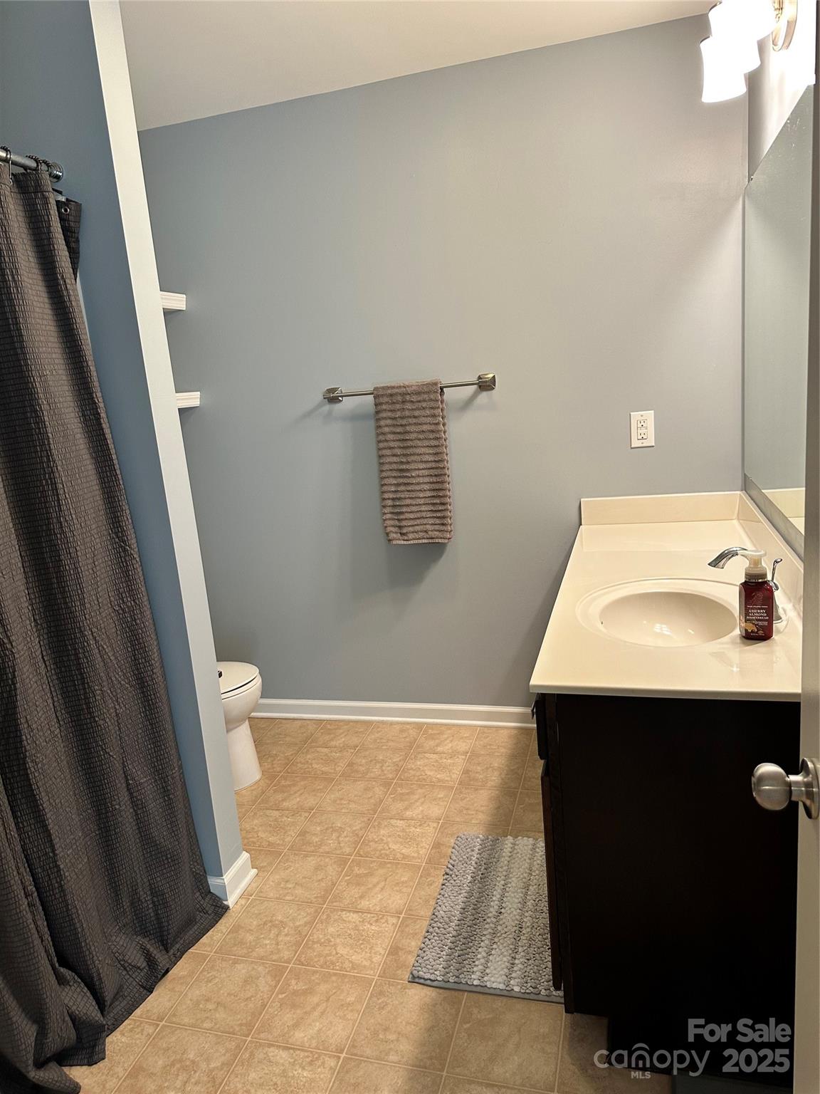 property viewer photo 18