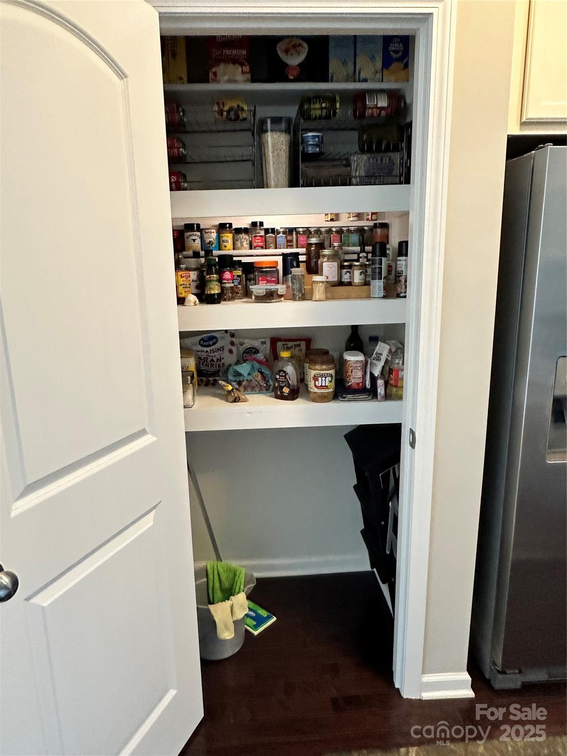property viewer photo 4