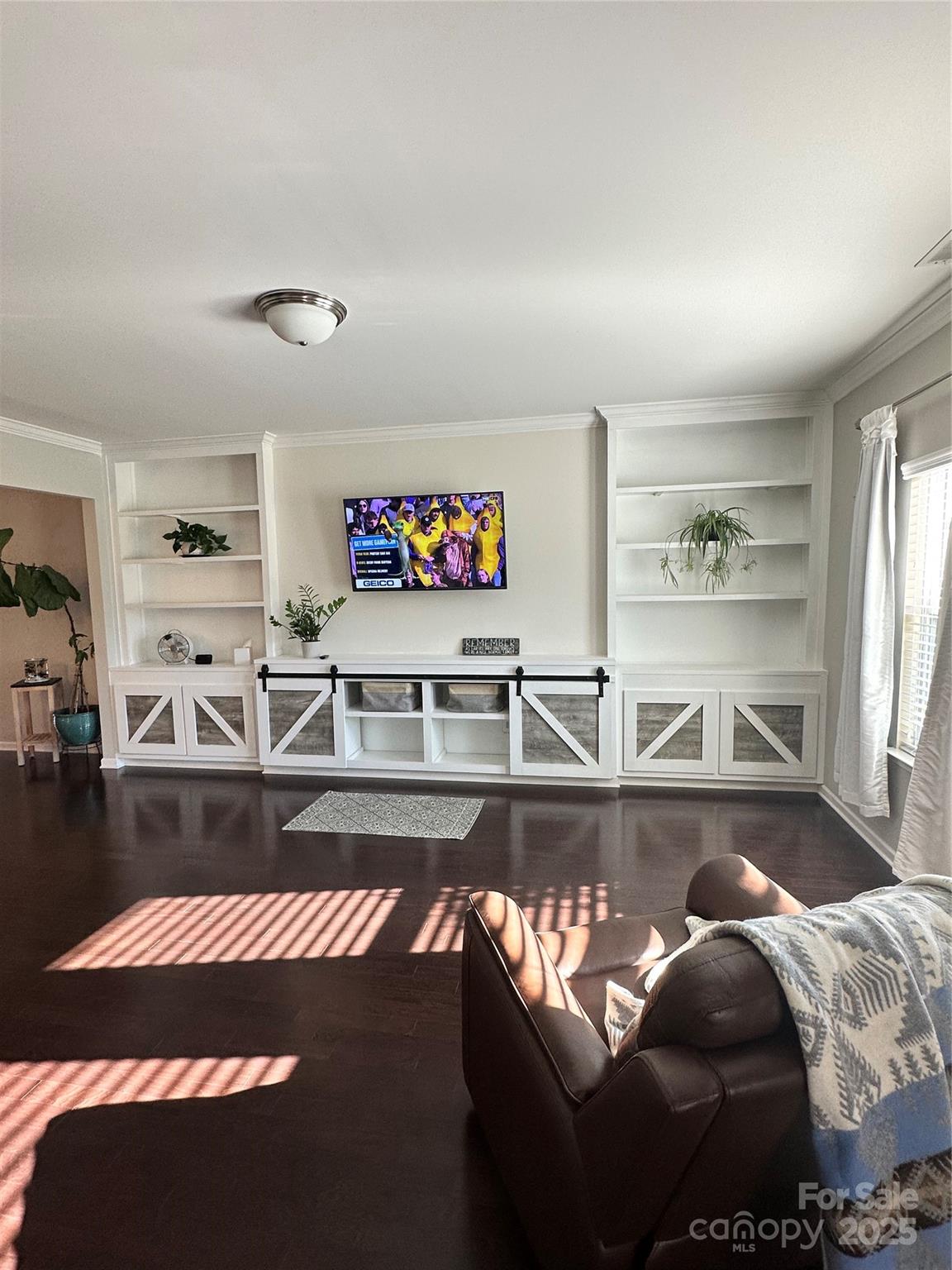 property viewer photo 6