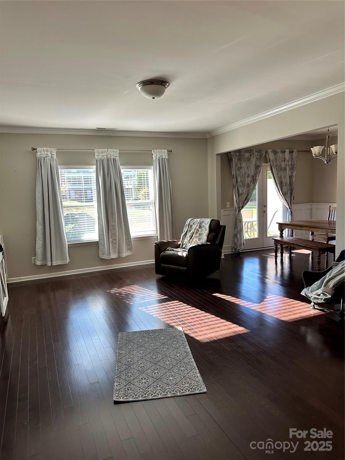 property viewer photo 7