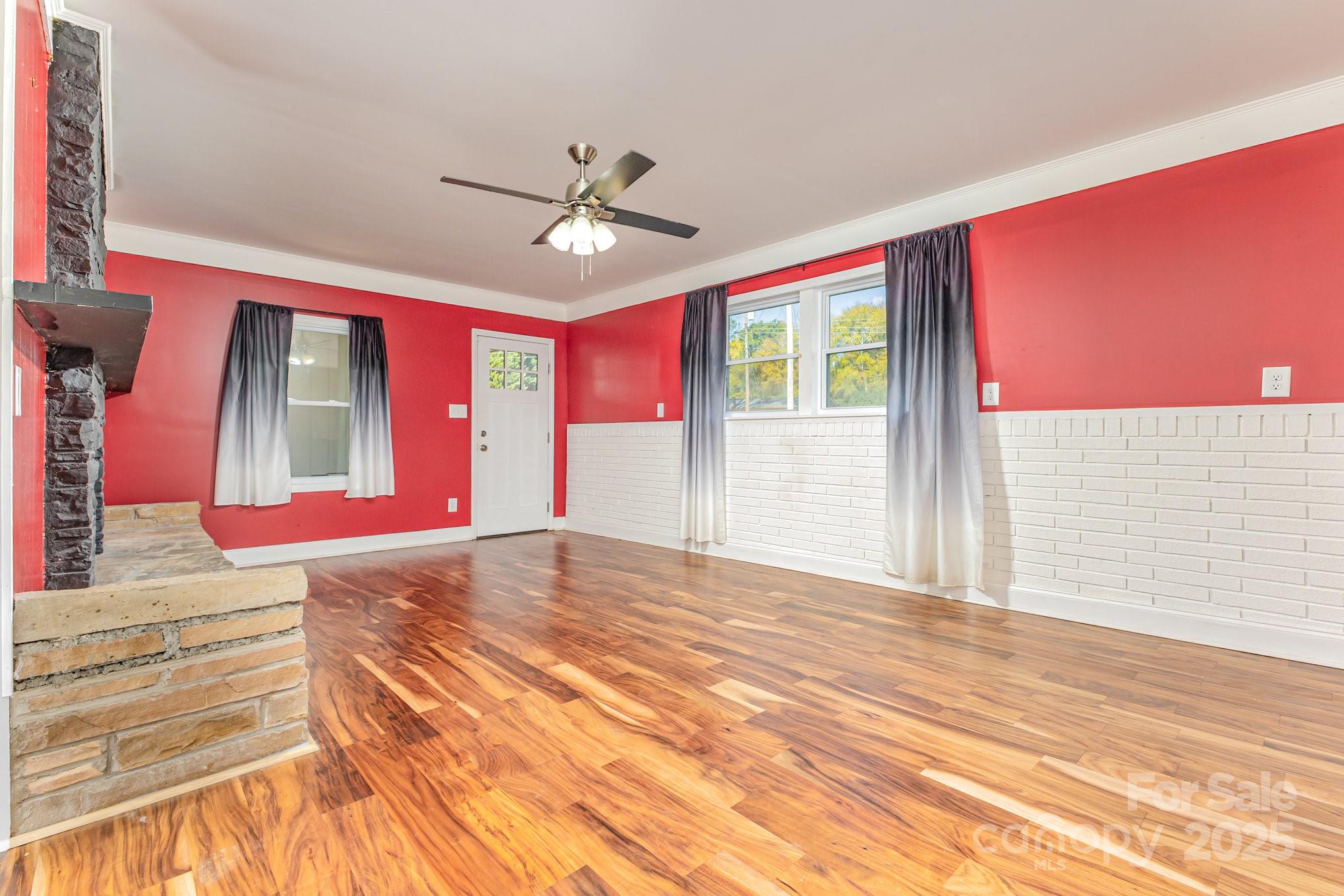 main property photo 8