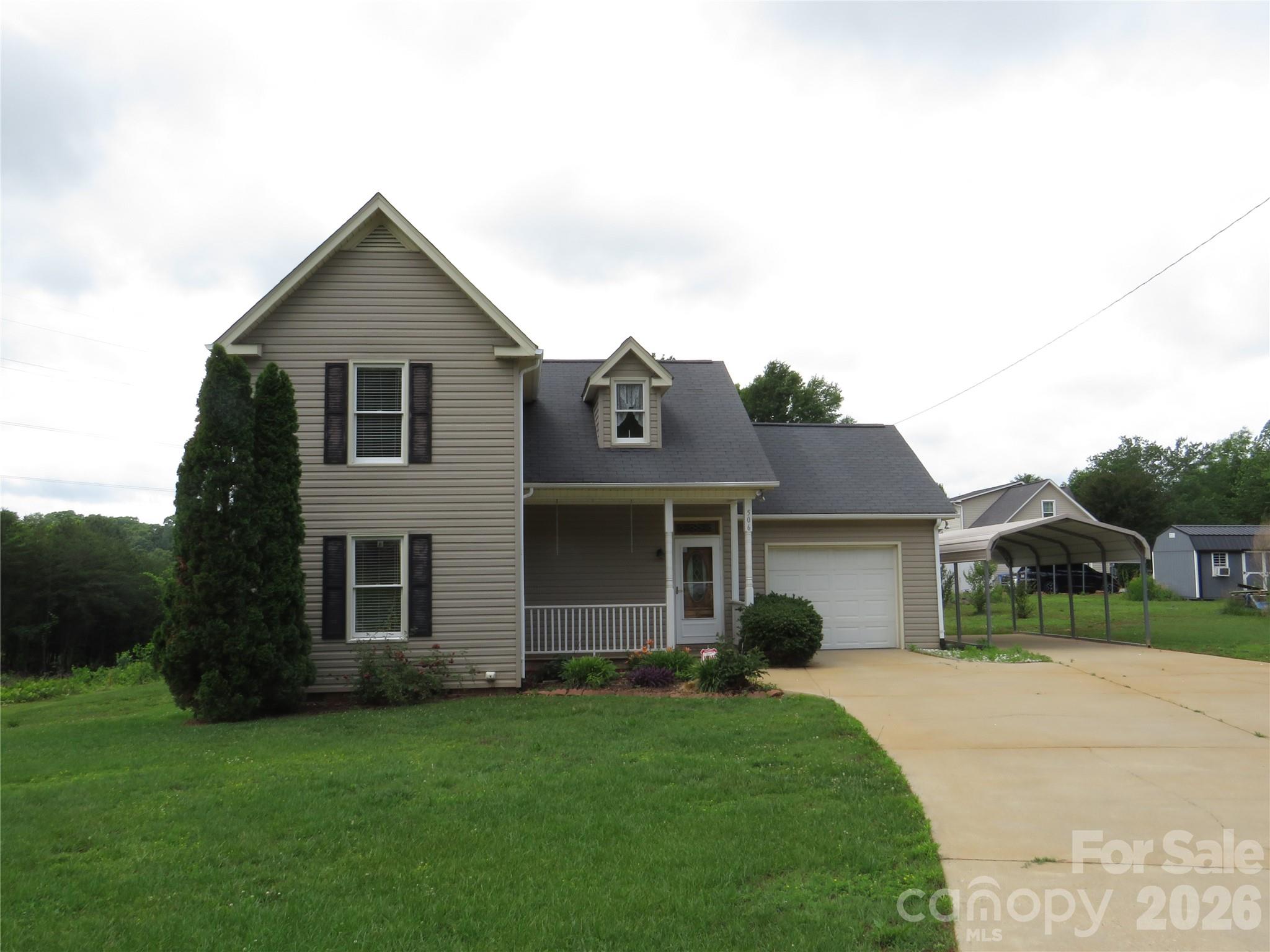 main property photo 40