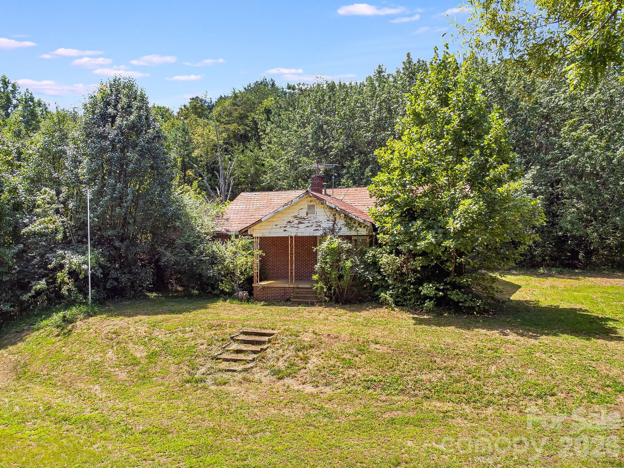 main property photo 8