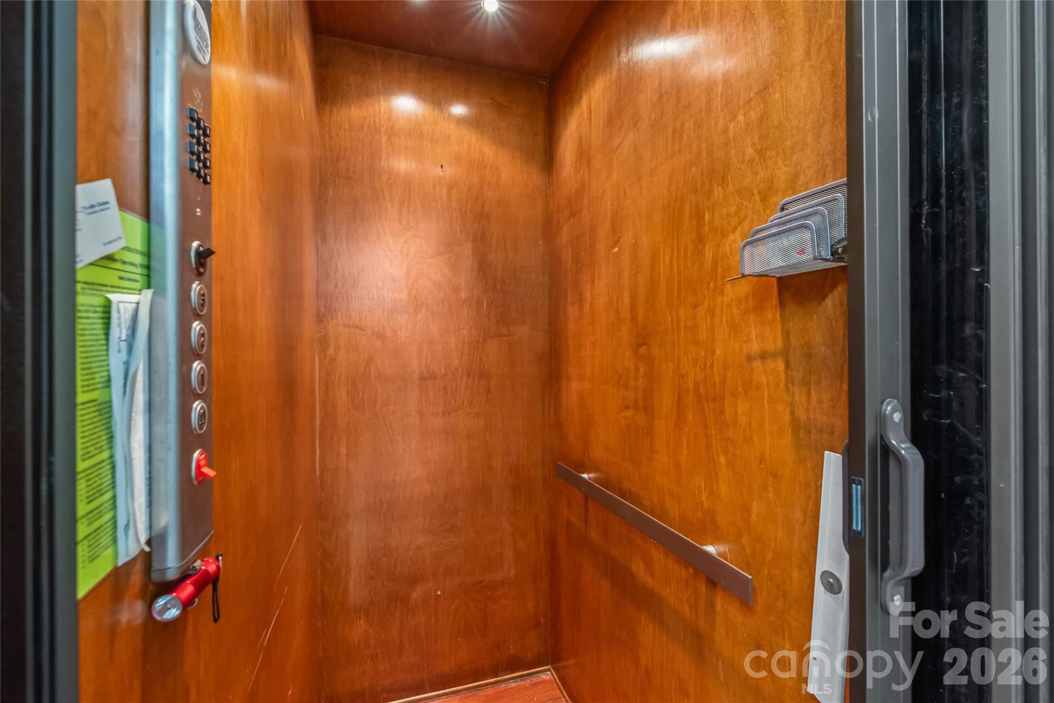 main property photo 14