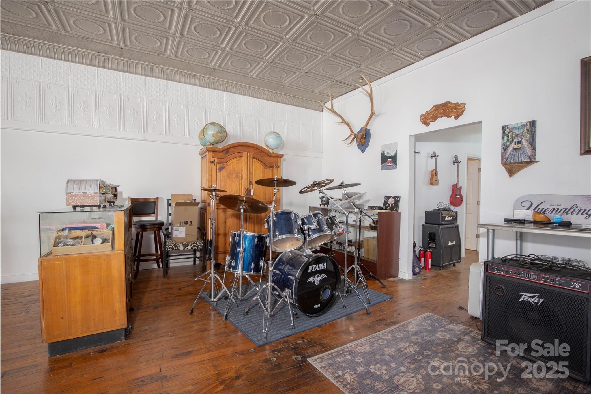 main property photo 26