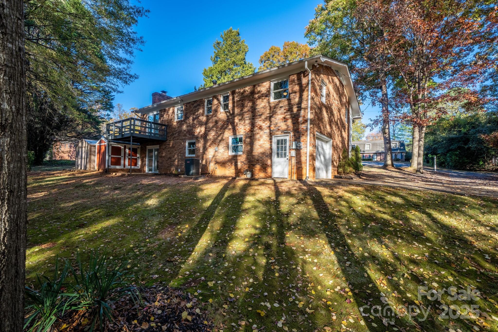 main property photo 34