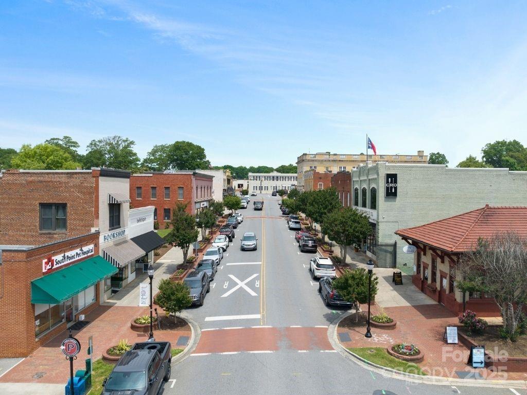 main property photo 19
